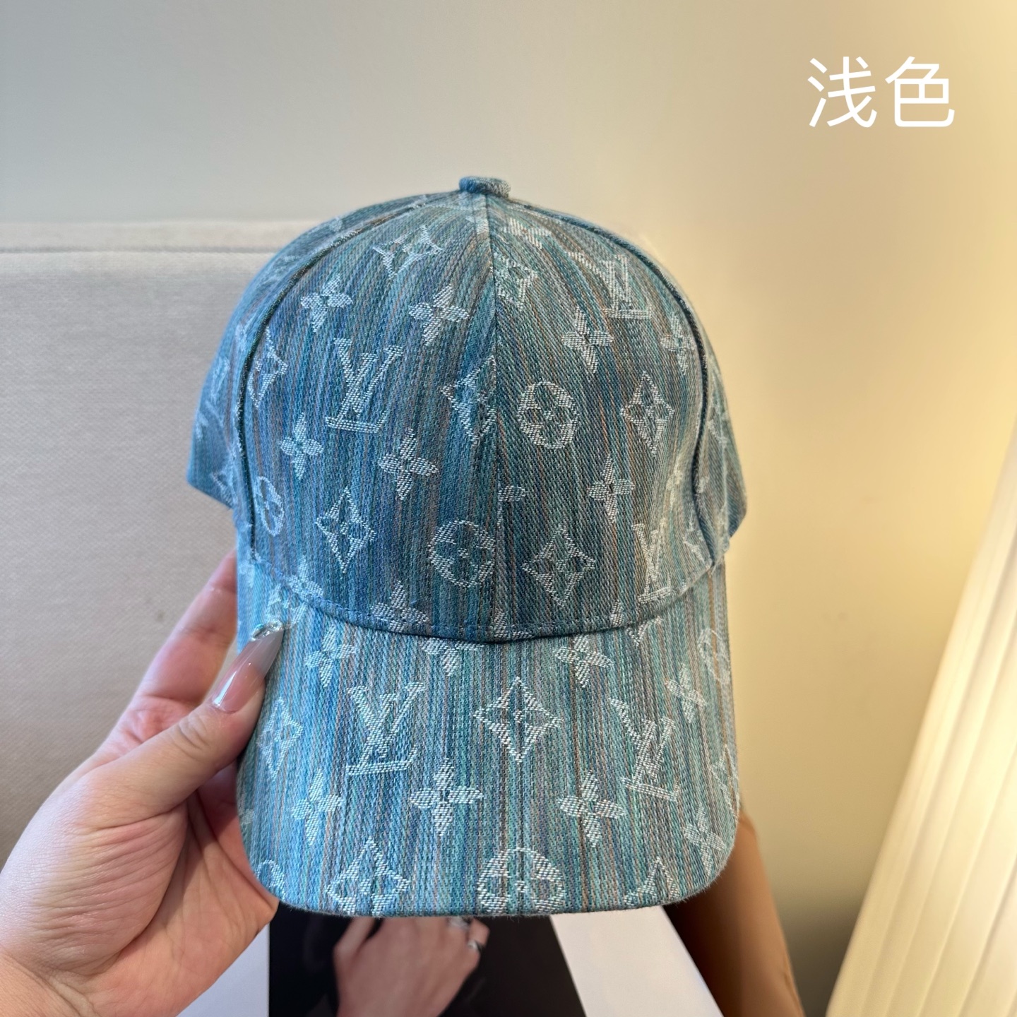 🧢路易威登棒球帽 LouisVuitton😍新款LV棒球帽，重工打造♥️高端大气，百搭款🤗男女通用！