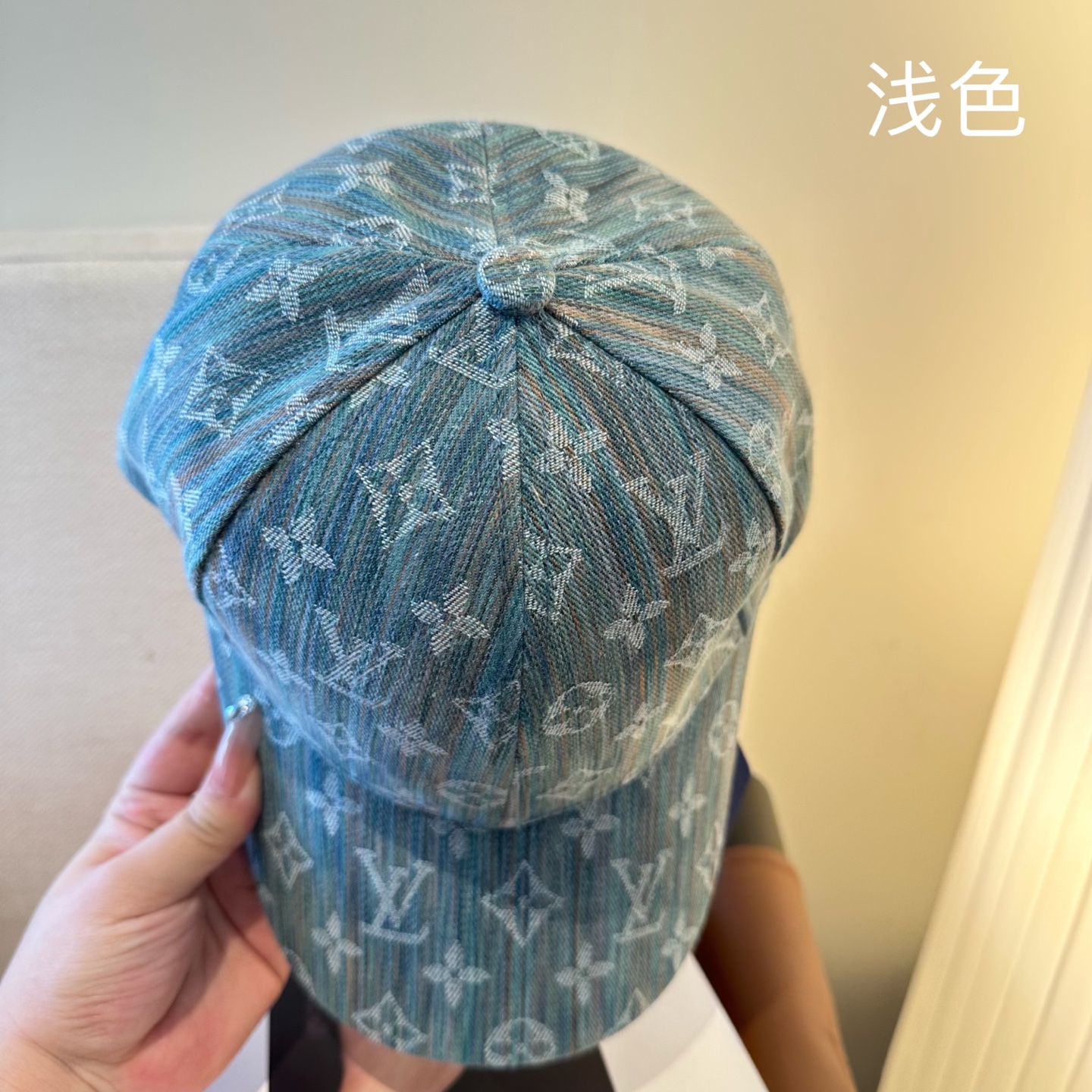 🧢路易威登棒球帽 LouisVuitton😍新款LV棒球帽，重工打造♥️高端大气，百搭款🤗男女通用！