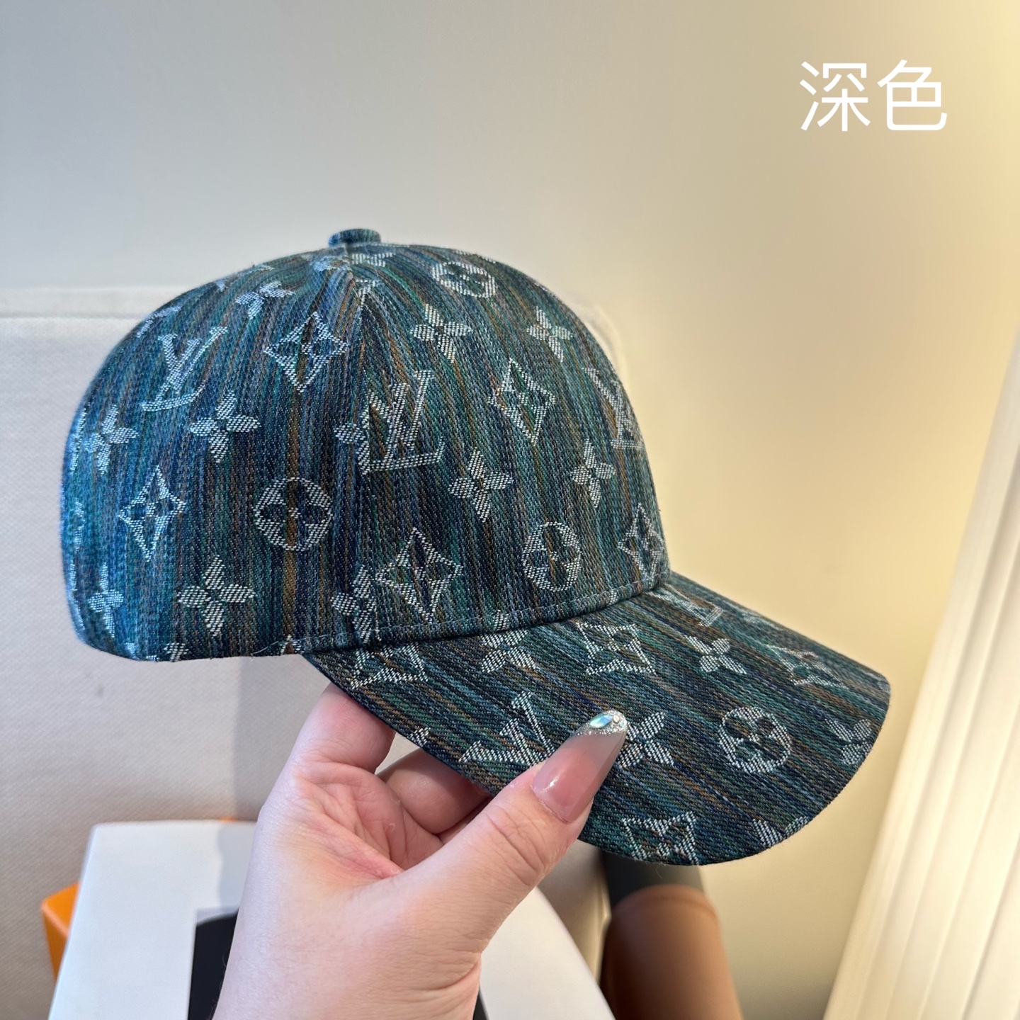 🧢路易威登棒球帽 LouisVuitton😍新款LV棒球帽，重工打造♥️高端大气，百搭款🤗男女通用！
