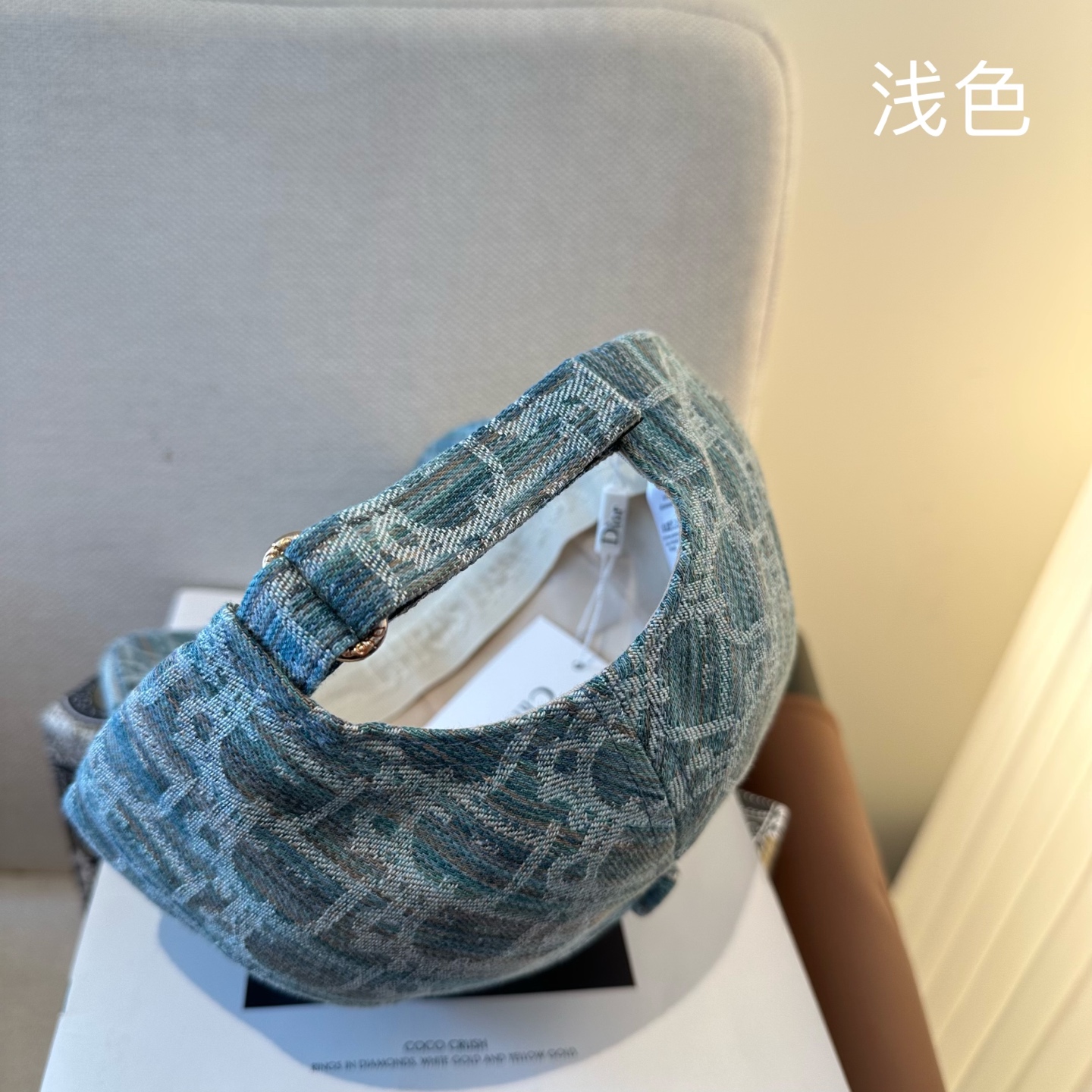 🧢DIOR迪奥棒球帽 😍新款棒球帽，重工打造♥️高端大气，百搭款🤗男女通用！