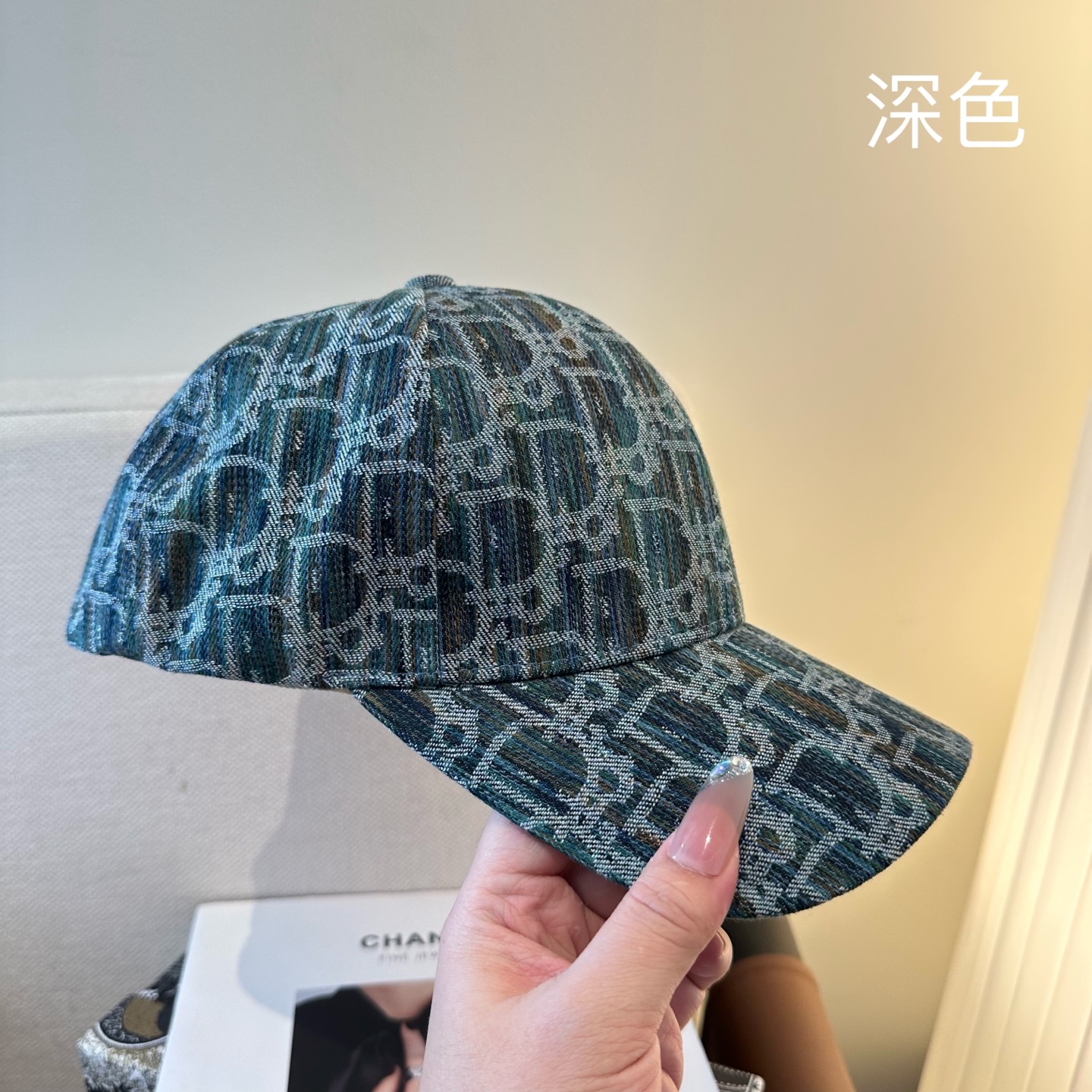 🧢DIOR迪奥棒球帽 😍新款棒球帽，重工打造♥️高端大气，百搭款🤗男女通用！
