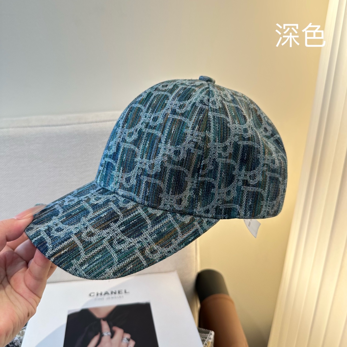 🧢DIOR迪奥棒球帽 😍新款棒球帽，重工打造♥️高端大气，百搭款🤗男女通用！