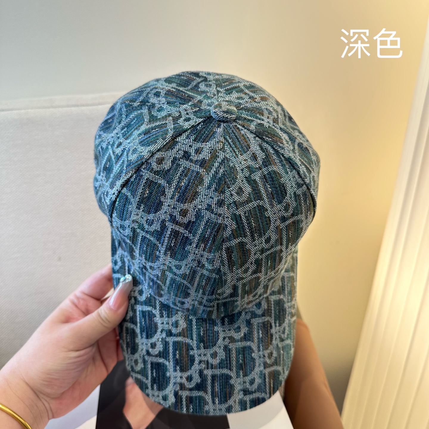 🧢DIOR迪奥棒球帽 😍新款棒球帽，重工打造♥️高端大气，百搭款🤗男女通用！