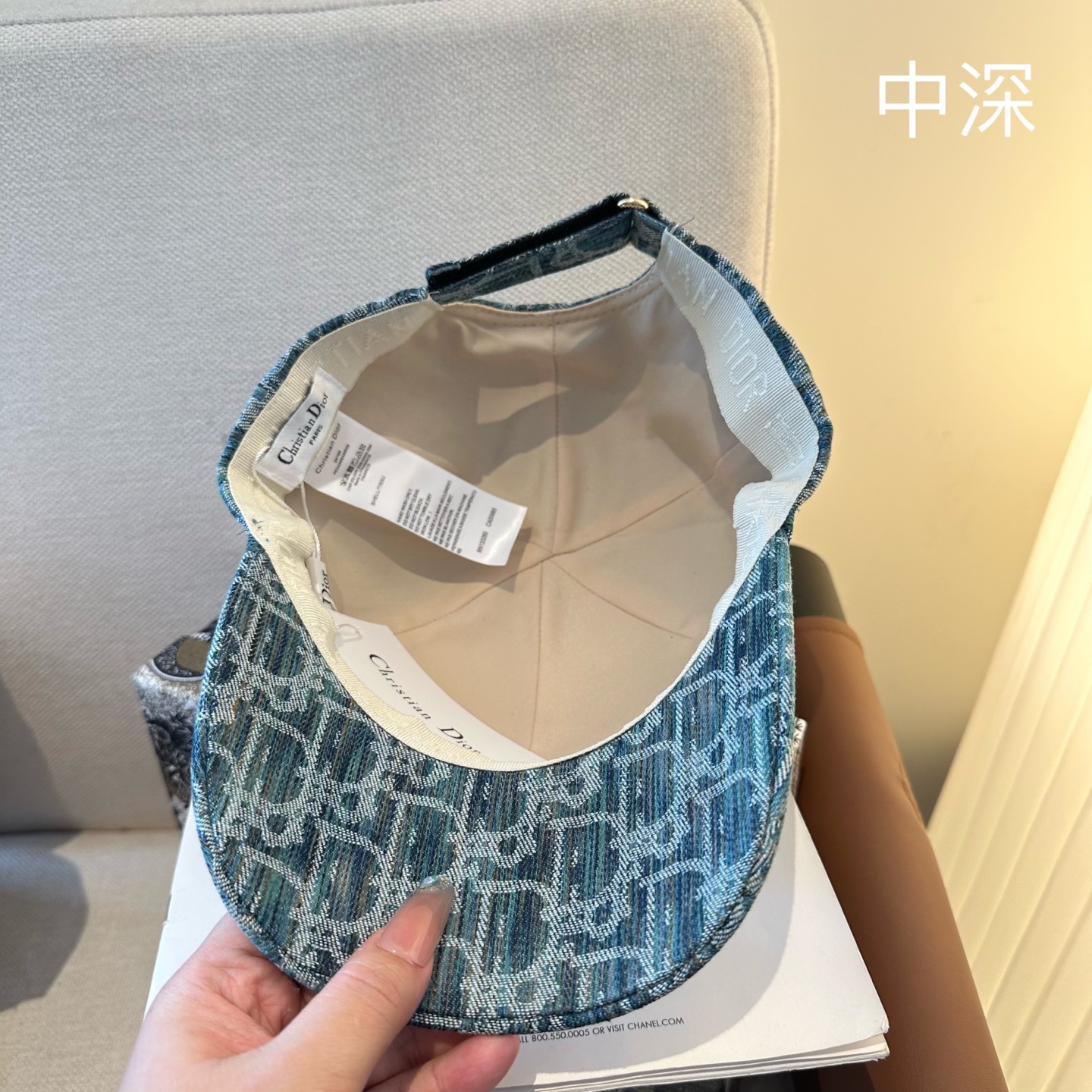 🧢DIOR迪奥棒球帽 😍新款棒球帽，重工打造♥️高端大气，百搭款🤗男女通用！