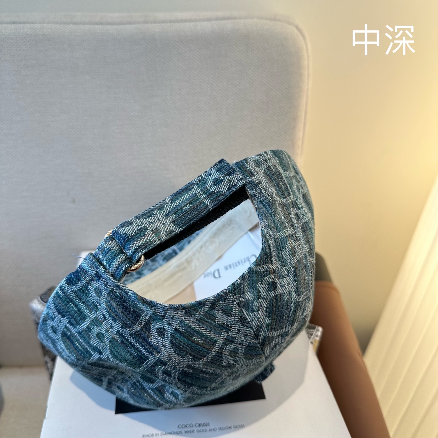 🧢DIOR迪奥棒球帽 😍新款棒球帽，重工打造♥️高端大气，百搭款🤗男女通用！