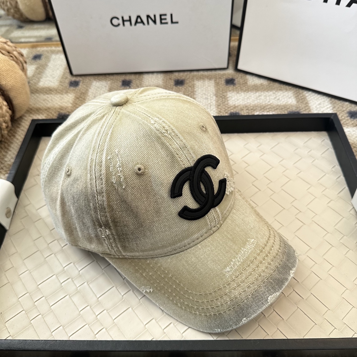 Chanel CHANEL香奈儿 新款简约棒球帽，新款 ， 款超好搭配，赶紧入手
