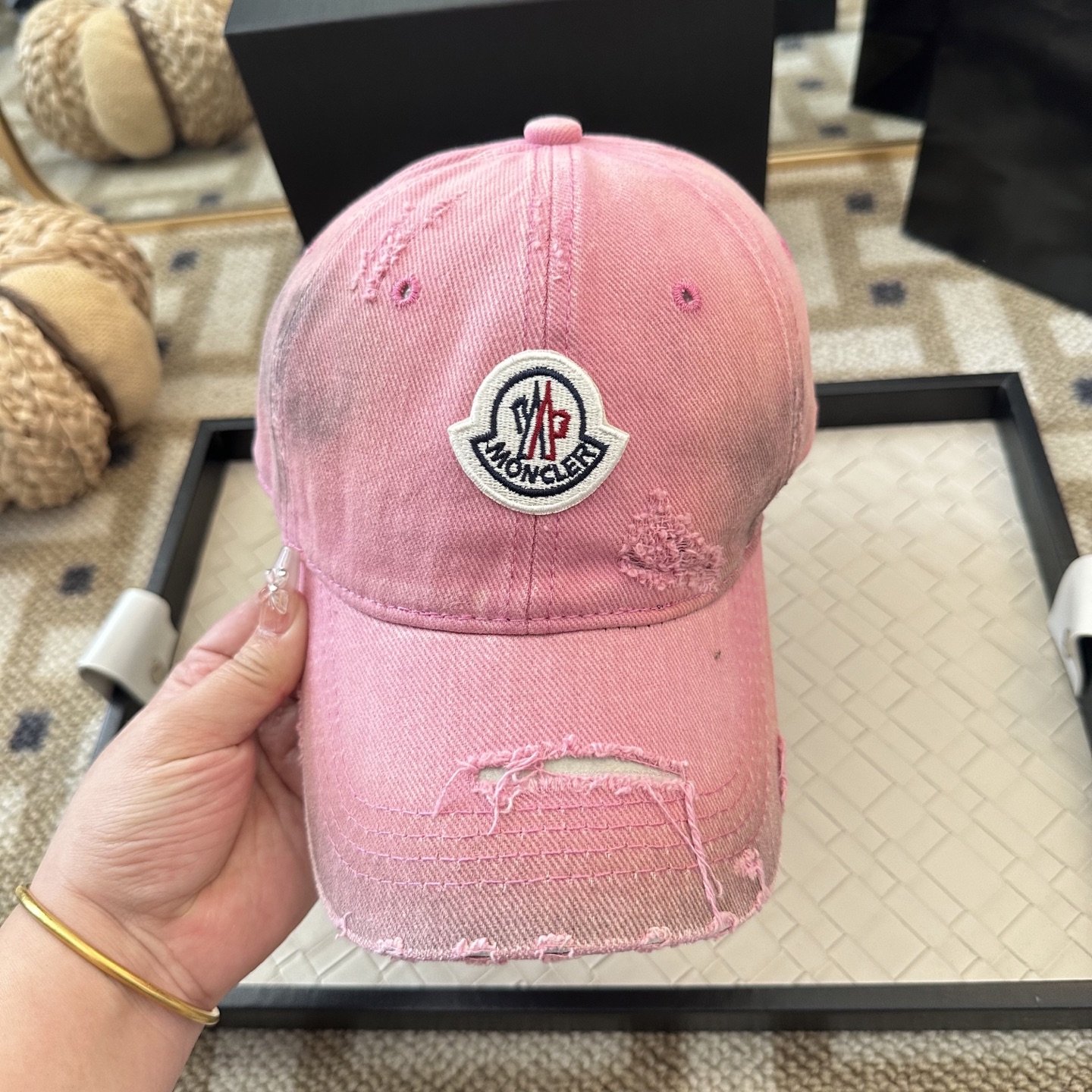 Moncler 新款棒球帽，重工打造 高端 ，百搭款