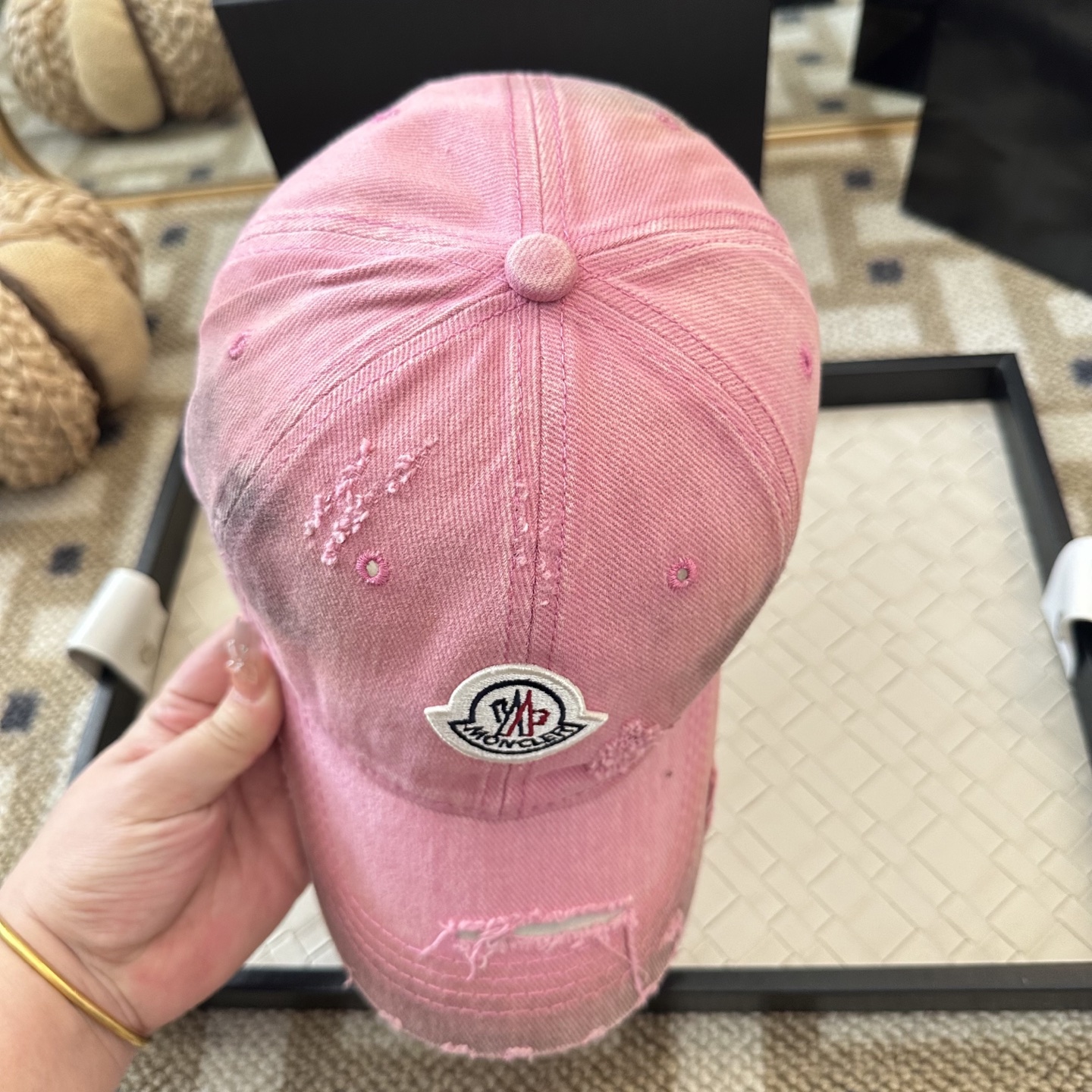 Moncler 新款棒球帽，重工打造 高端 ，百搭款