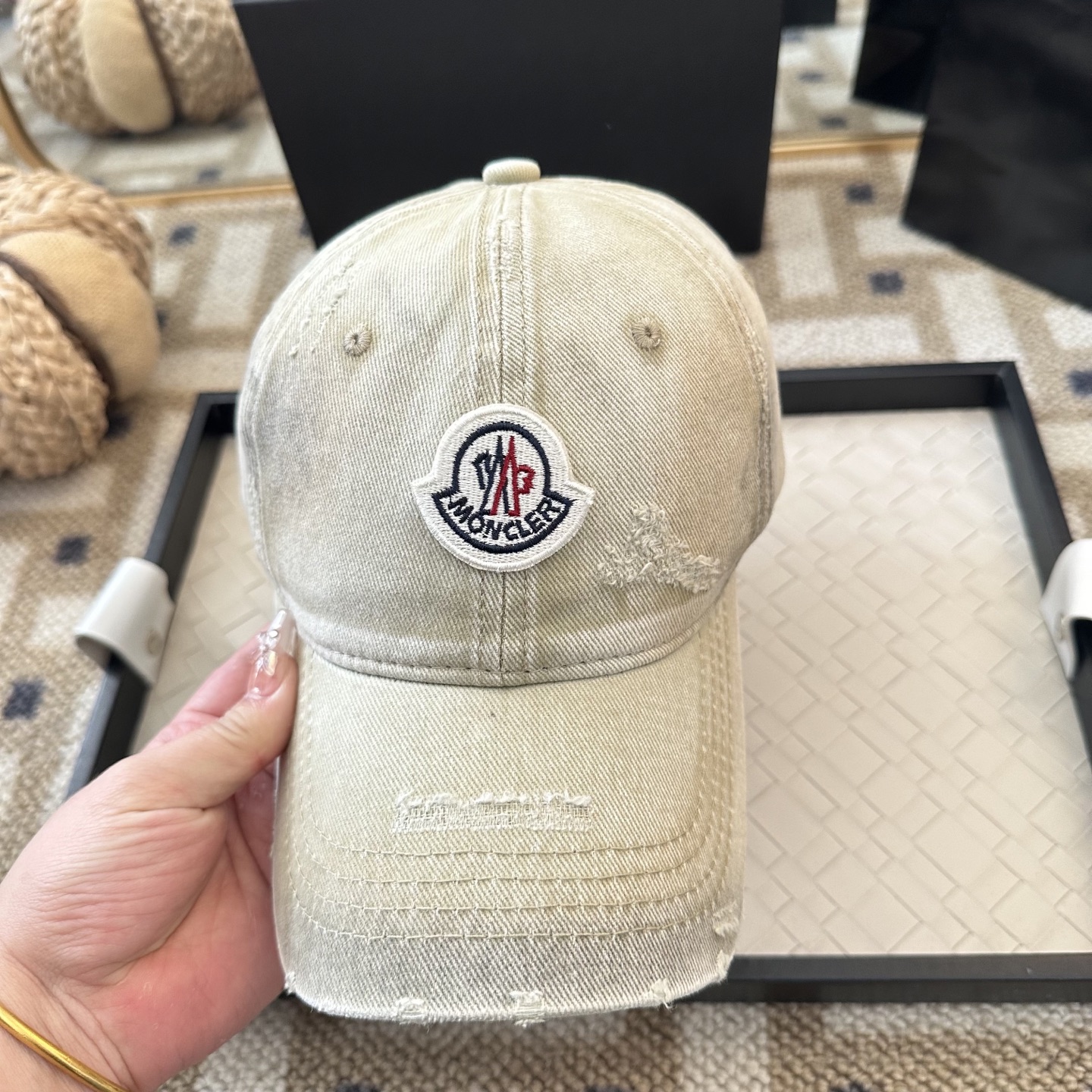 Moncler 新款棒球帽，重工打造 高端 ，百搭款