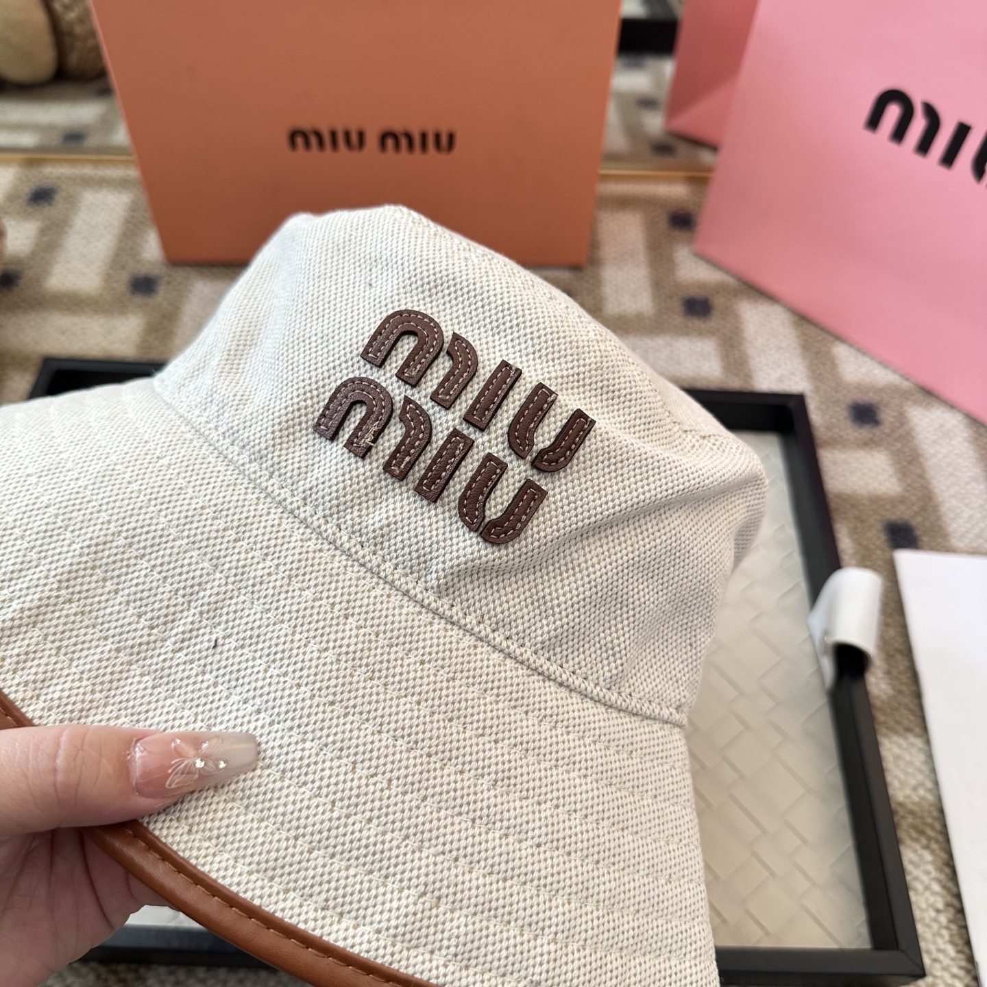 Miu Miu miumiu双面渔夫帽 开模定制，头围57cm男女通用