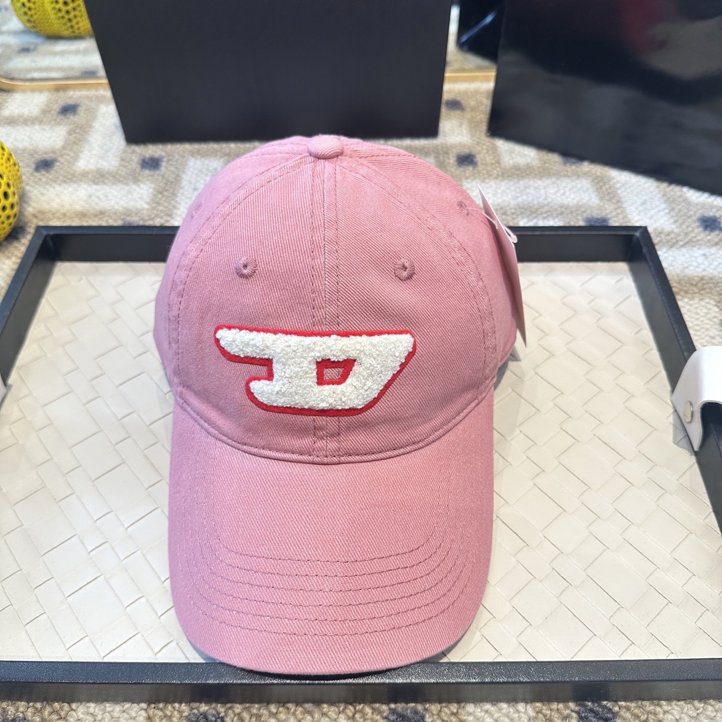 潮牌棒球帽 简单休闲风的棒球帽 减龄百搭 适配度很高！简单随性~出街拍照拗造型非常加分~男女同款 随意搭