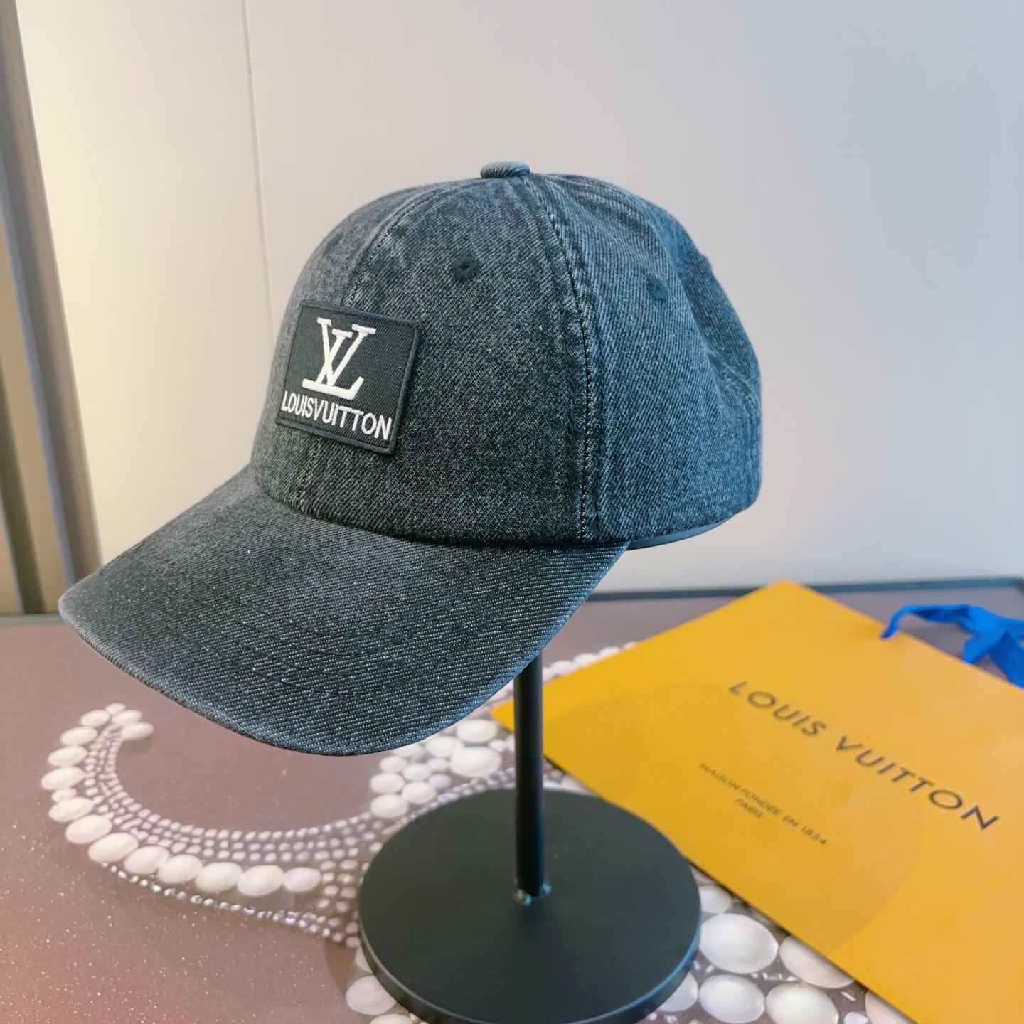 P63🧢路易威登棒球帽 LouisVuitton😍新款LV棒球帽，重工打造&hearts;️高端大气，百搭款🤗男女通用！