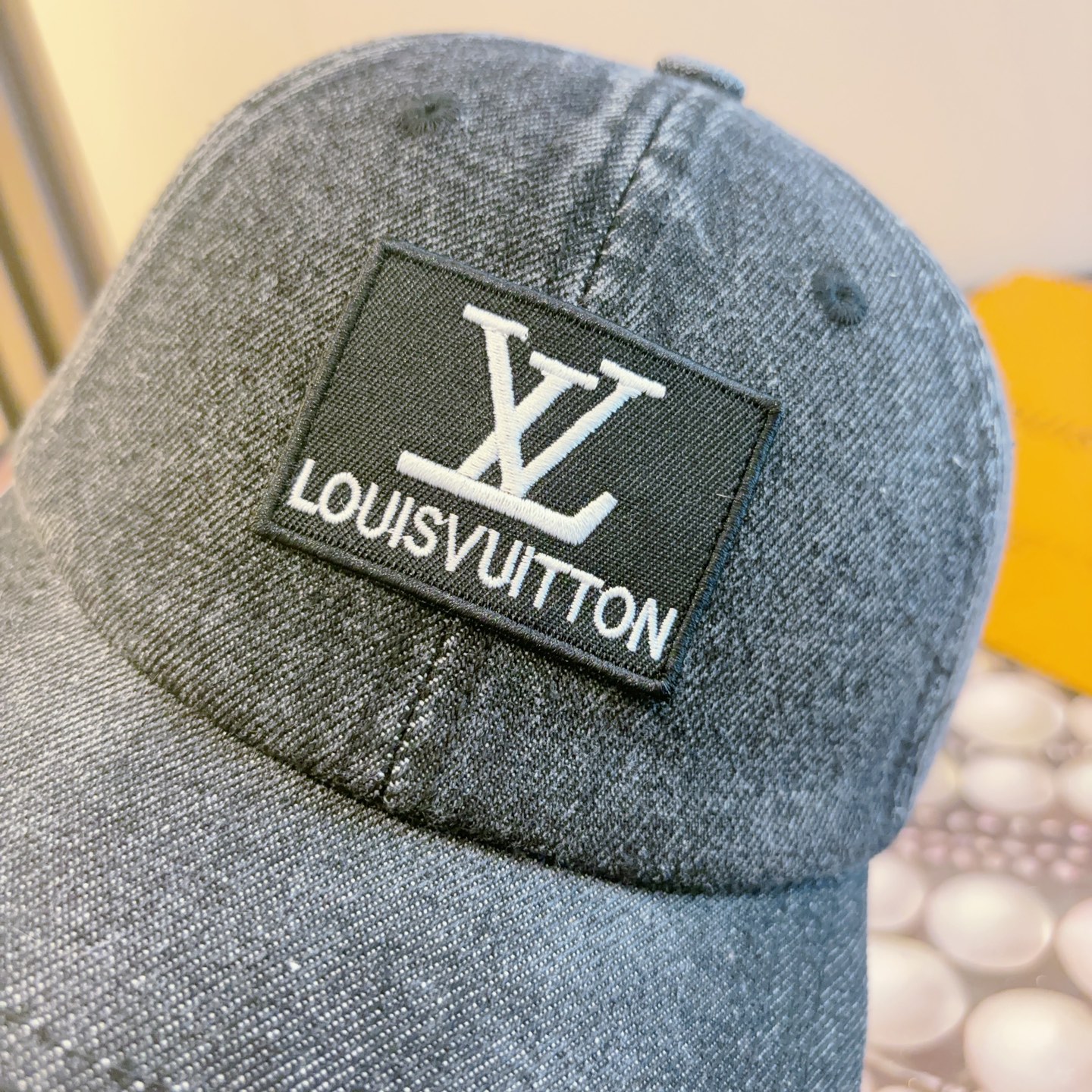 🧢路易威登棒球帽 LouisVuitton😍新款LV棒球帽，重工打造♥️高端大气，百搭款🤗男女通用！