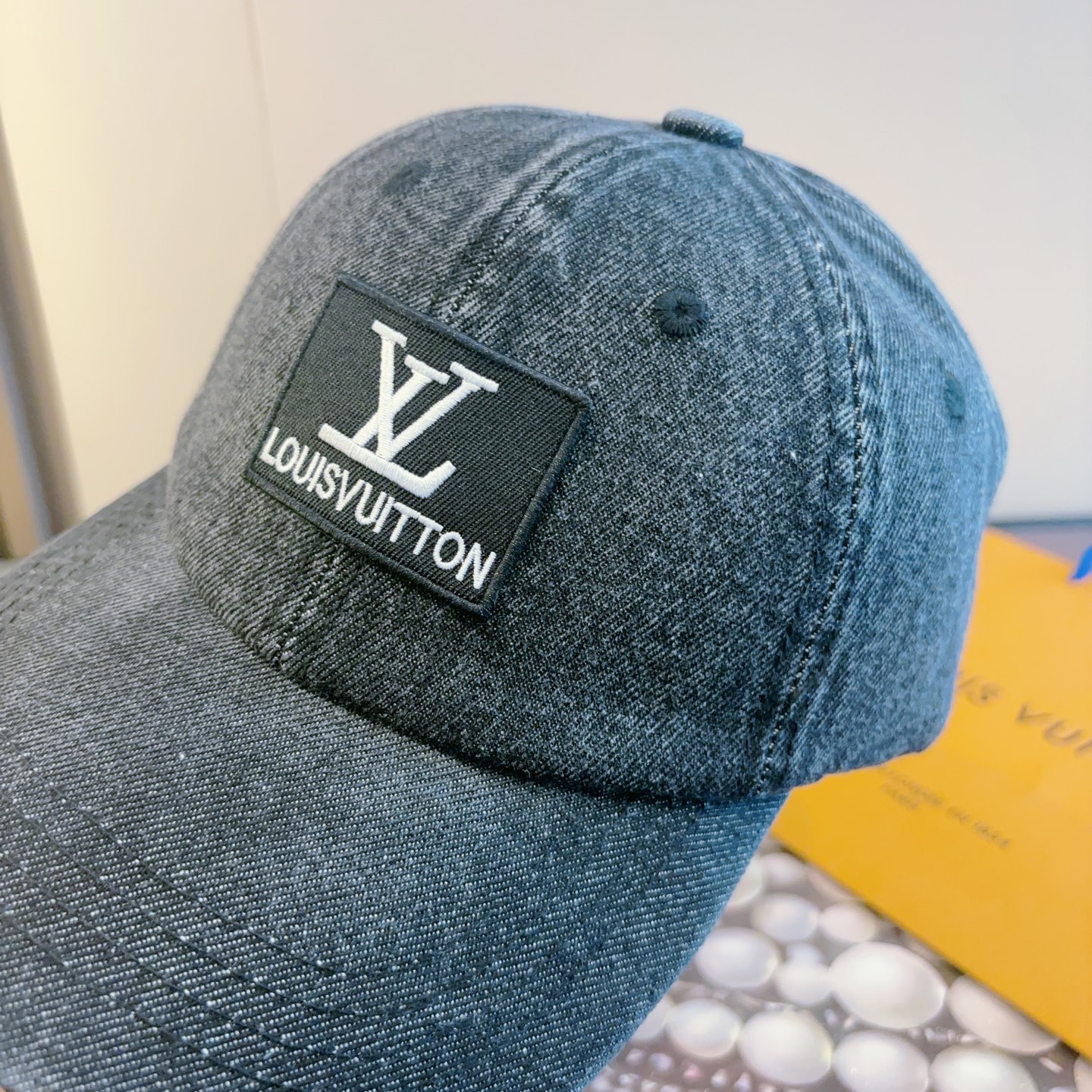 P63🧢路易威登棒球帽 LouisVuitton😍新款LV棒球帽，重工打造&hearts;️高端大气，百搭款🤗男女通用！