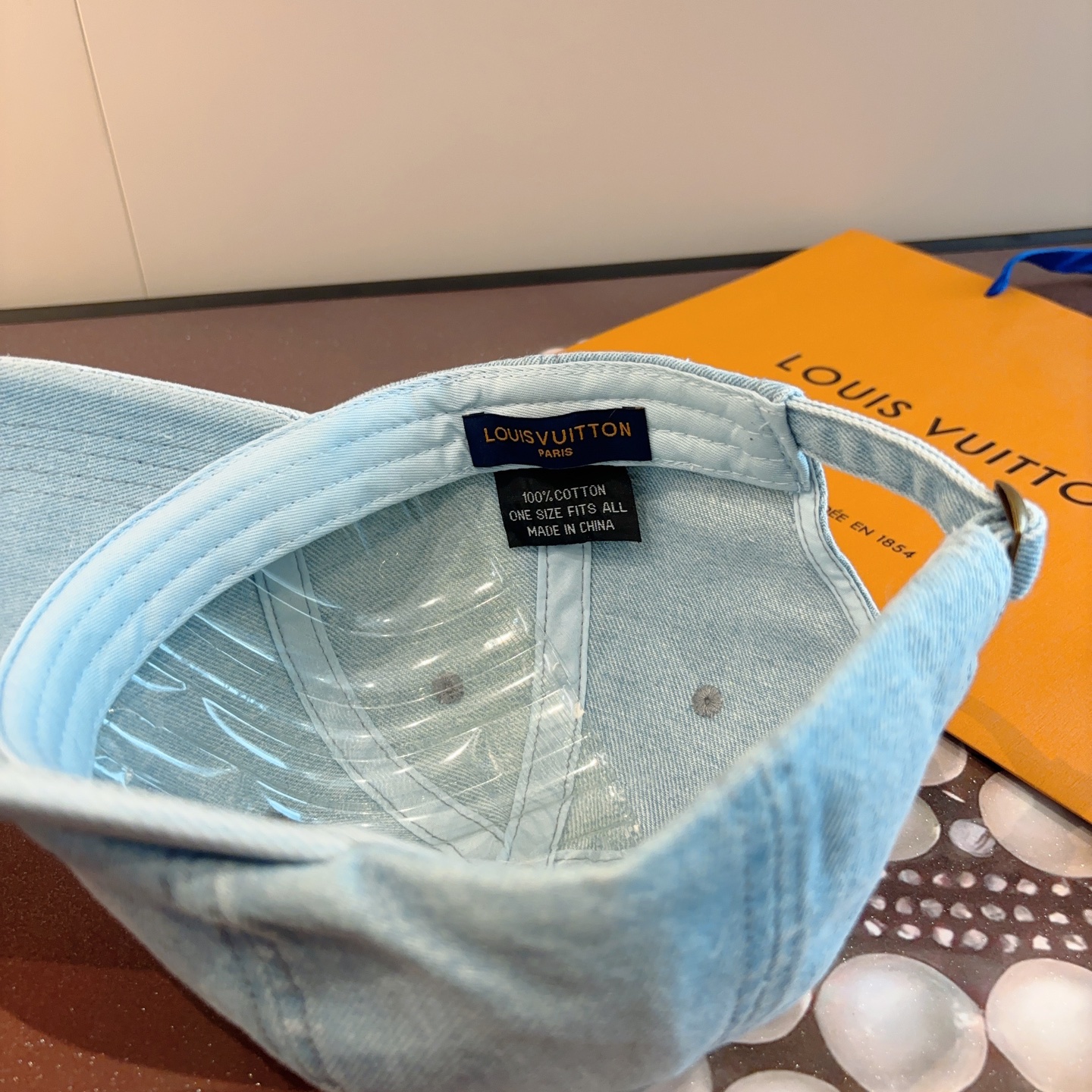 P63🧢路易威登棒球帽 LouisVuitton😍新款LV棒球帽，重工打造&hearts;️高端大气，百搭款🤗男女通用！