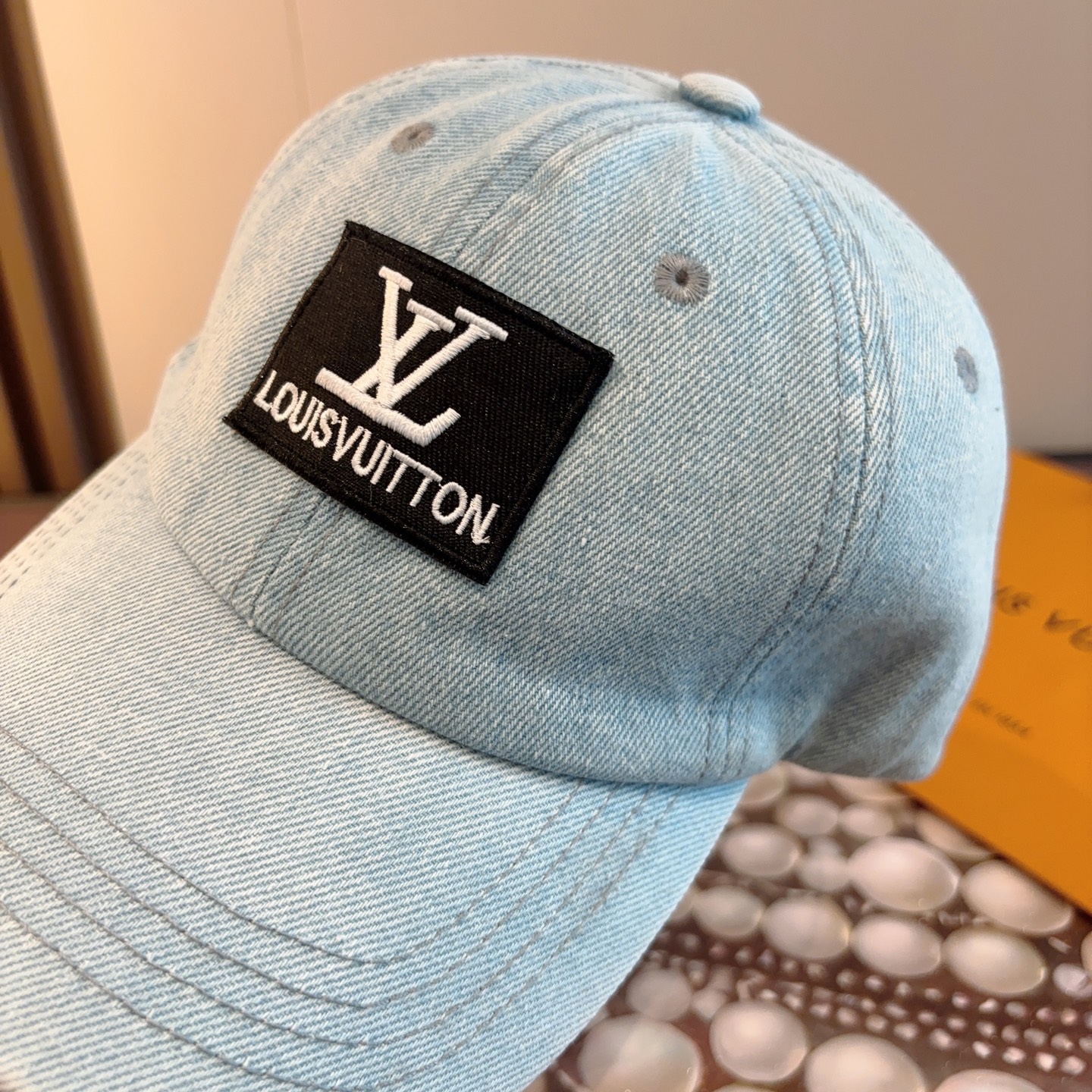 P63🧢路易威登棒球帽 LouisVuitton😍新款LV棒球帽，重工打造&hearts;️高端大气，百搭款🤗男女通用！