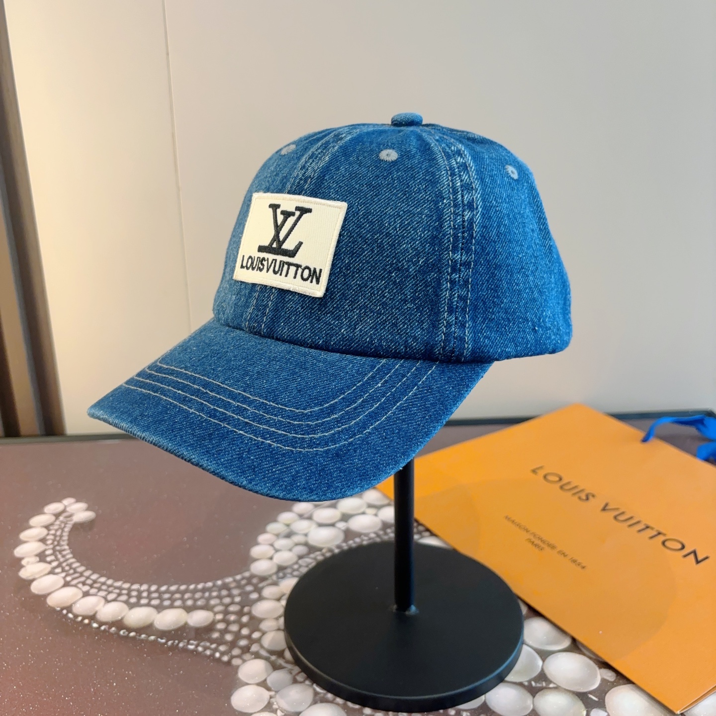 P63🧢路易威登棒球帽 LouisVuitton😍新款LV棒球帽，重工打造&hearts;️高端大气，百搭款🤗男女通用！