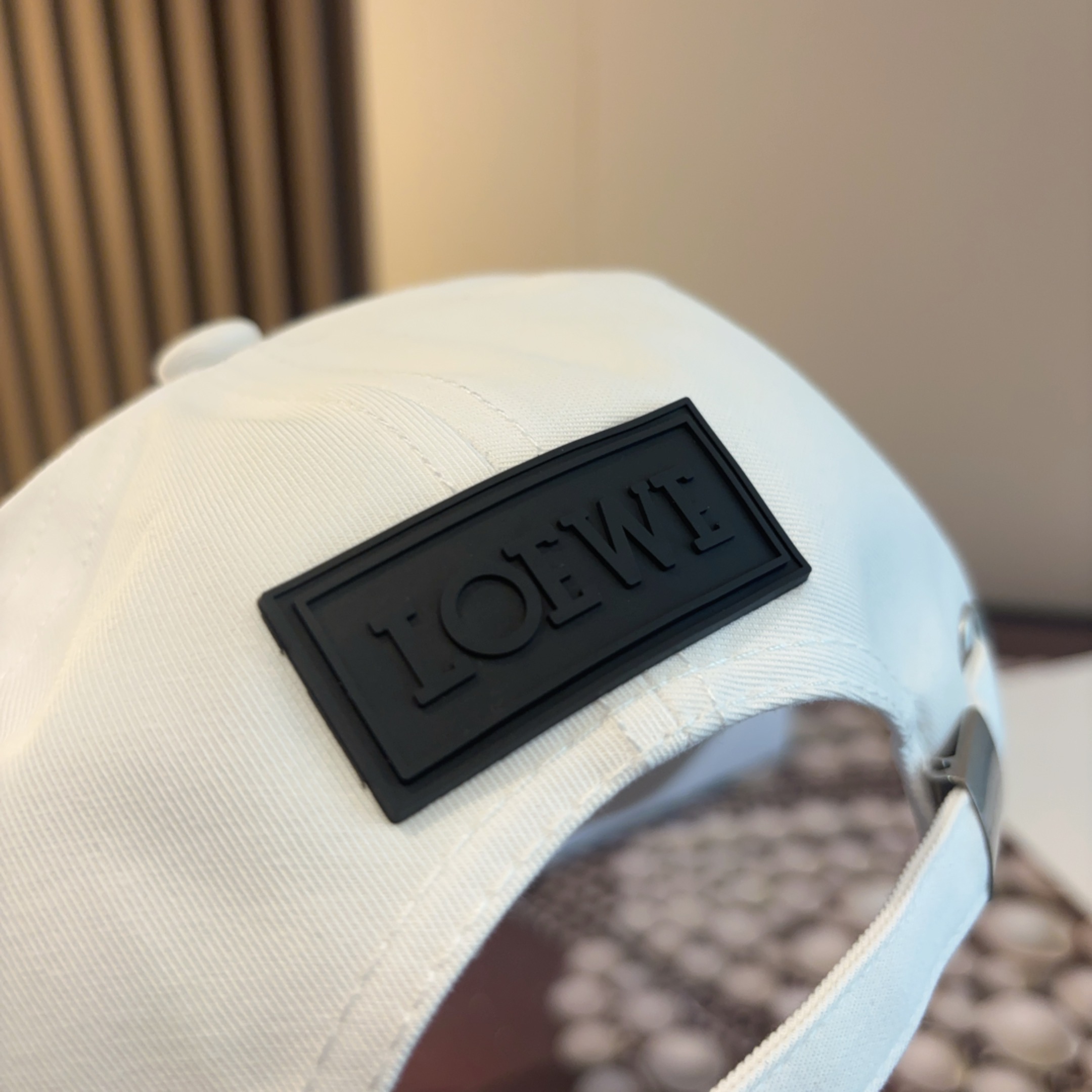 LOEWE【罗意威】新款刺绣棒球帽，专柜同步出货，大牌款超好搭配，赶紧入手