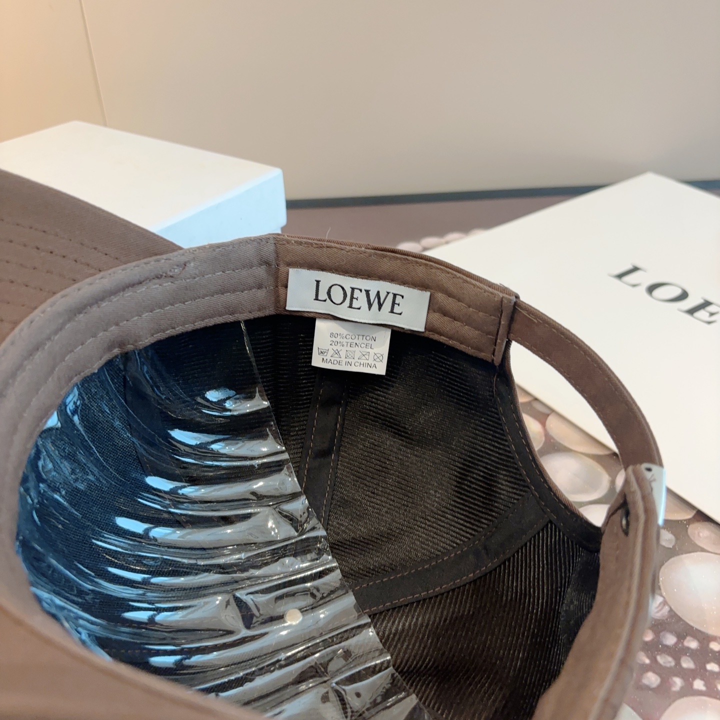 LOEWE【罗意威】新款刺绣棒球帽，专柜同步出货，大牌款超好搭配，赶紧入手