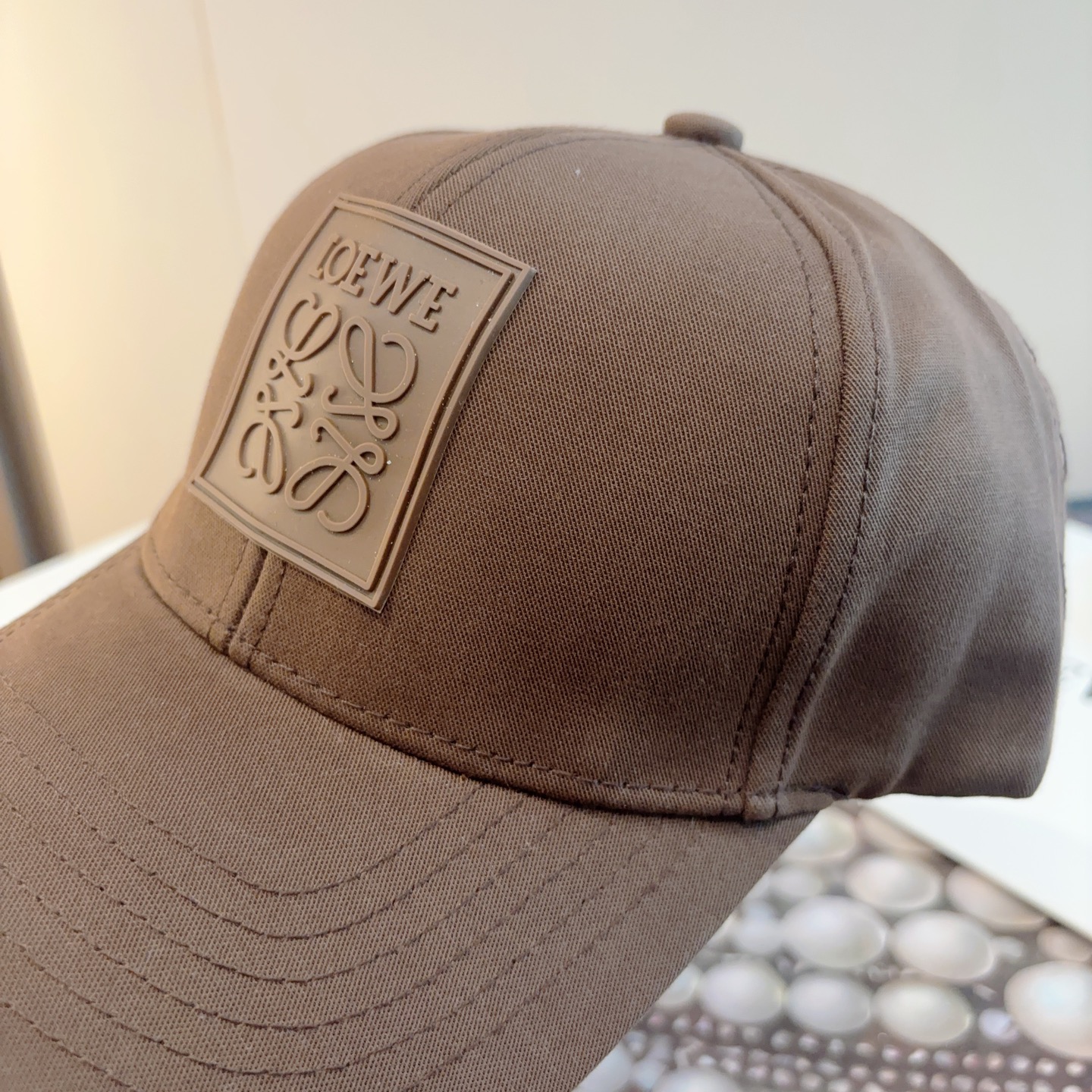 LOEWE【罗意威】新款刺绣棒球帽，专柜同步出货，大牌款超好搭配，赶紧入手