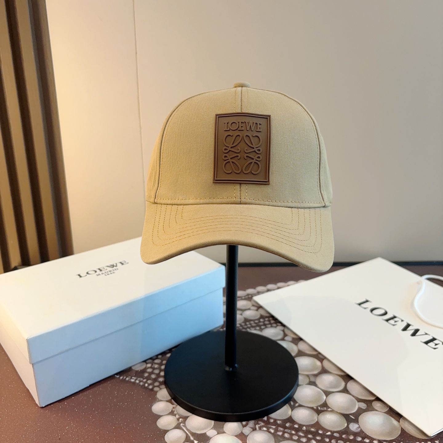 LOEWE【罗意威】新款刺绣棒球帽，专柜同步出货，大牌款超好搭配，赶紧入手