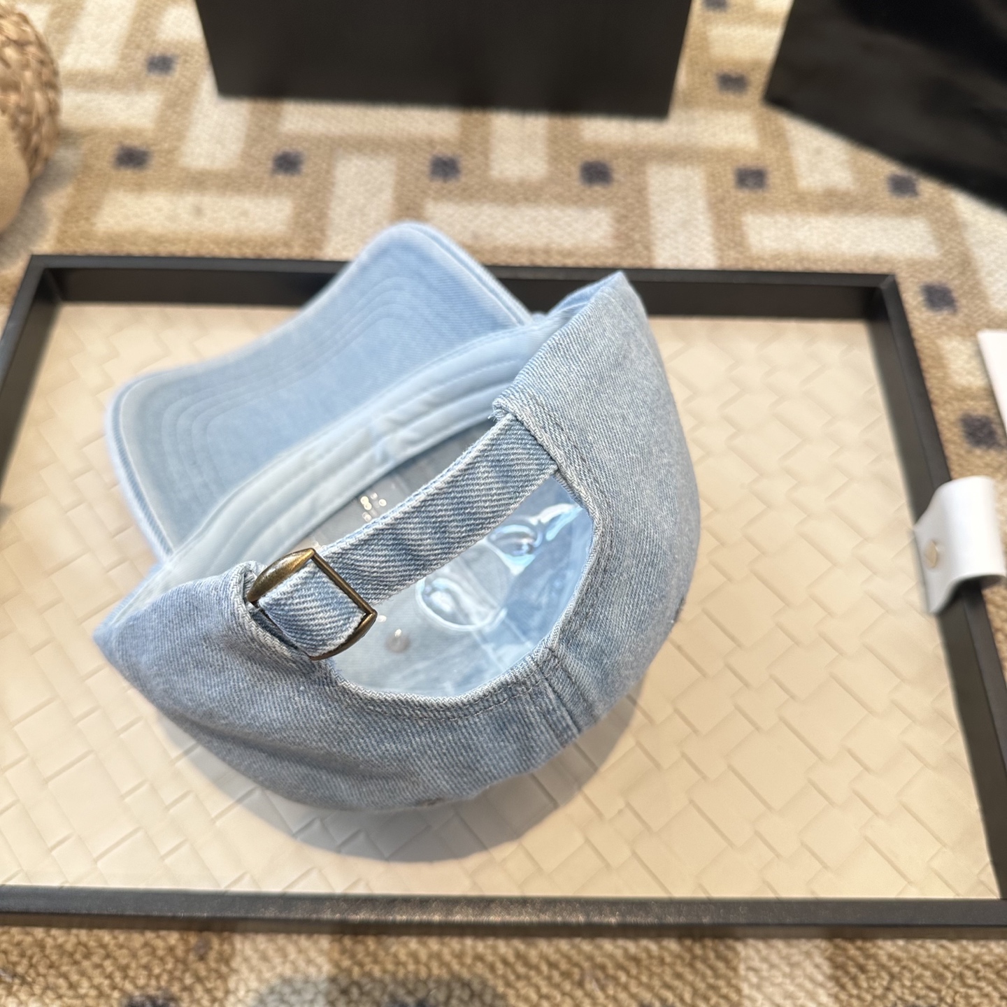 爆款CELINE（赛琳）简约明星同款最新棒球帽，时尚潮流，高端做工！每一个帽子都是用心之作！非一般的品质