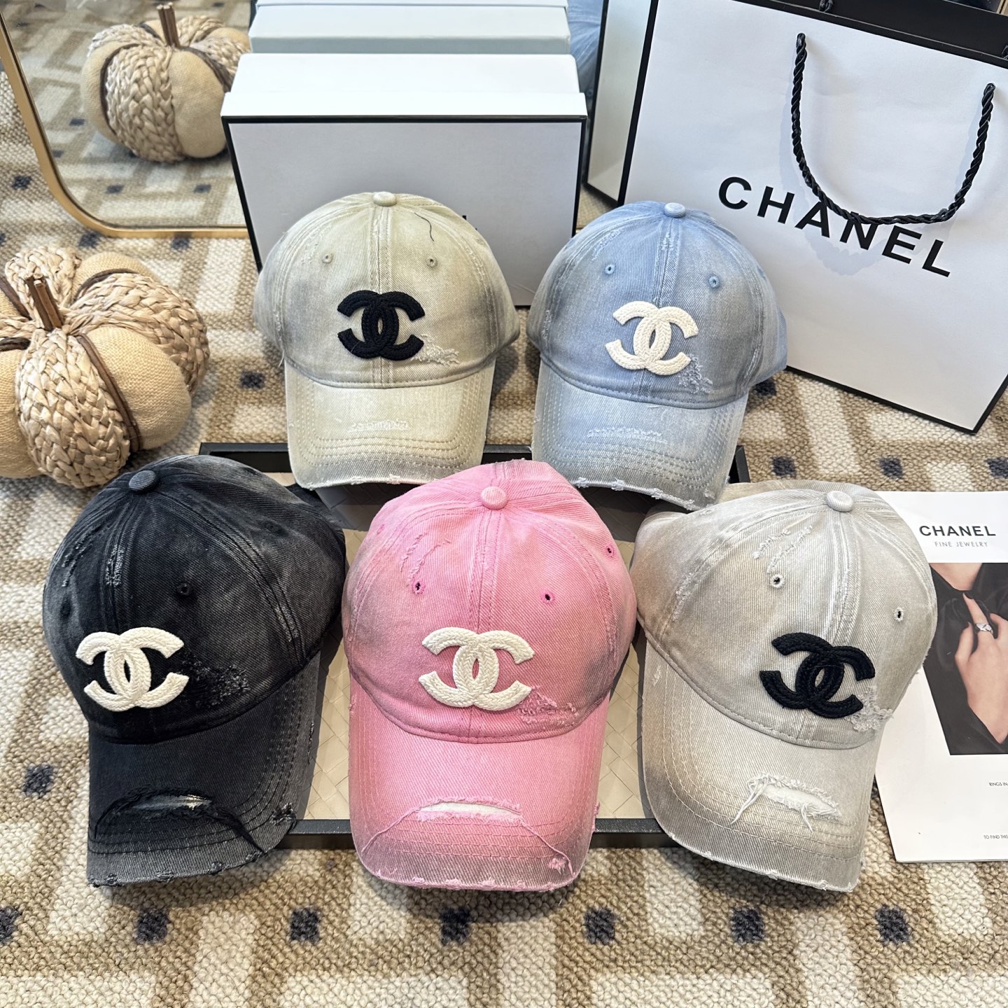 Chanel 新款简约棒球帽，新款 ， 款超好搭配，赶紧入手