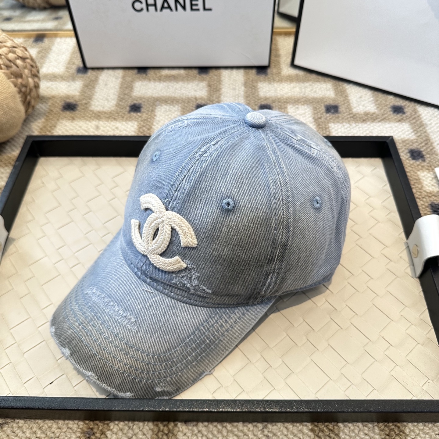 Chanel 新款简约棒球帽，新款 ， 款超好搭配，赶紧入手