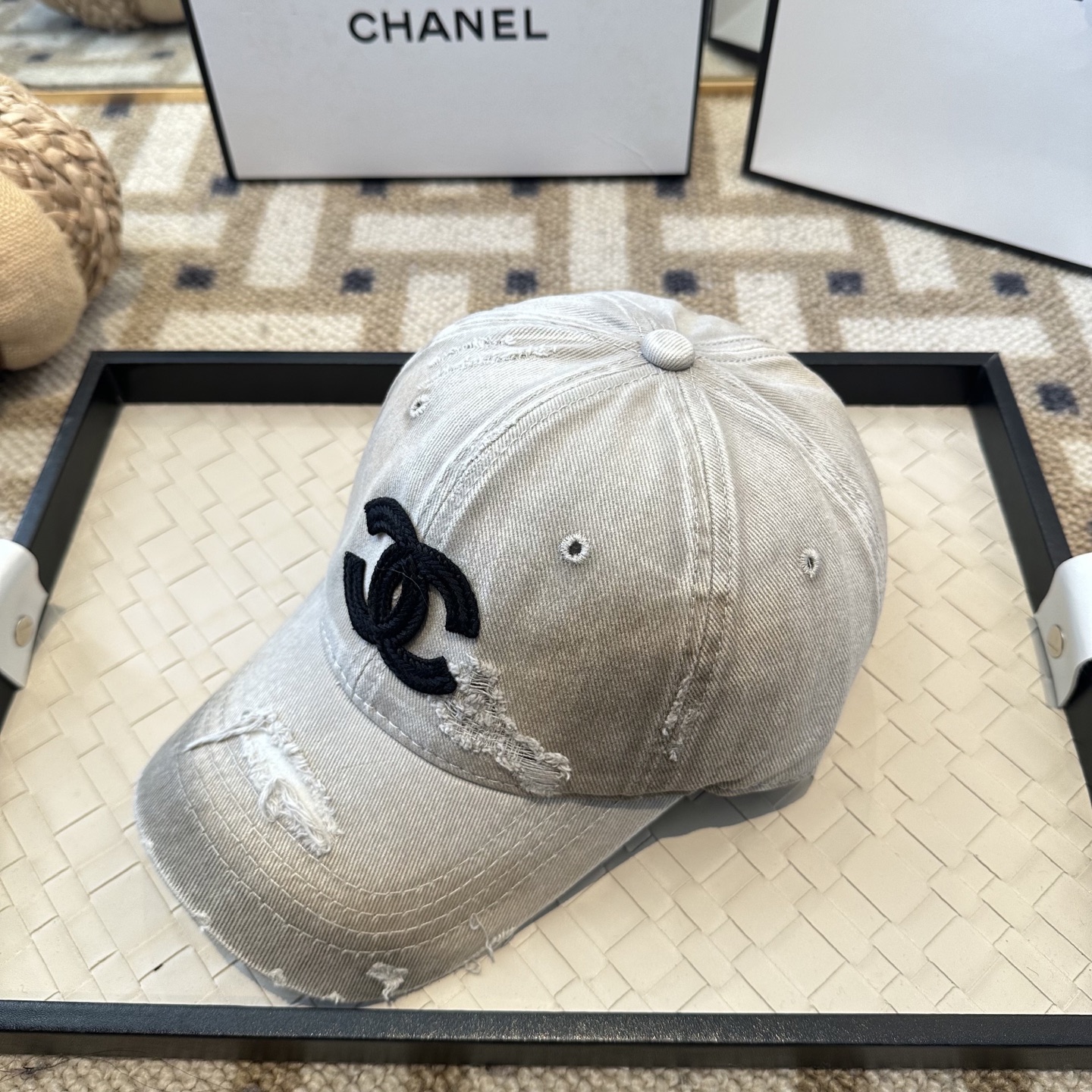 Chanel 新款简约棒球帽，新款 ， 款超好搭配，赶紧入手