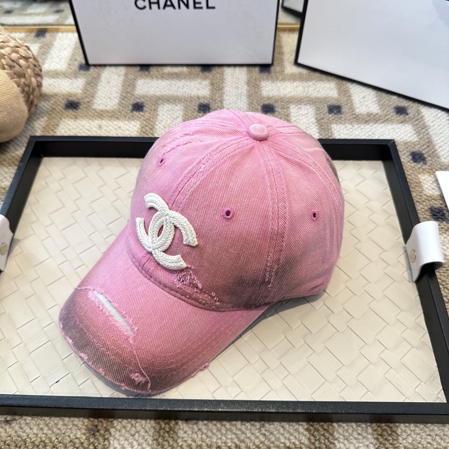 Chanel 新款简约棒球帽，新款 ， 款超好搭配，赶紧入手