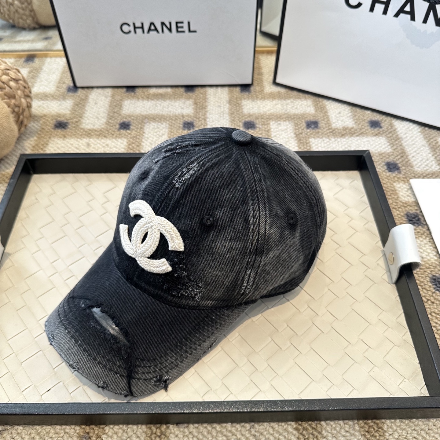Chanel 新款简约棒球帽，新款 ， 款超好搭配，赶紧入手