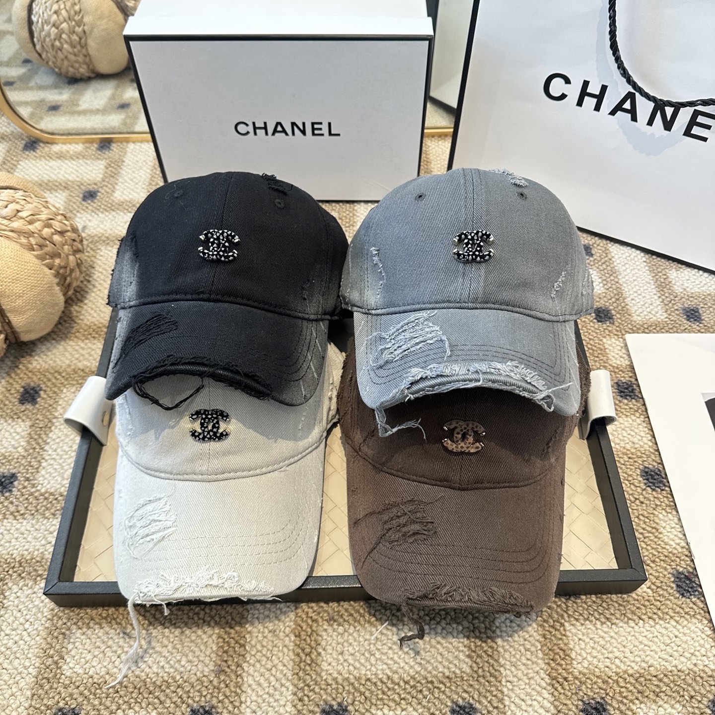 Chanel 新款简约棒球帽，新款 ， 款超好搭配，赶紧入手