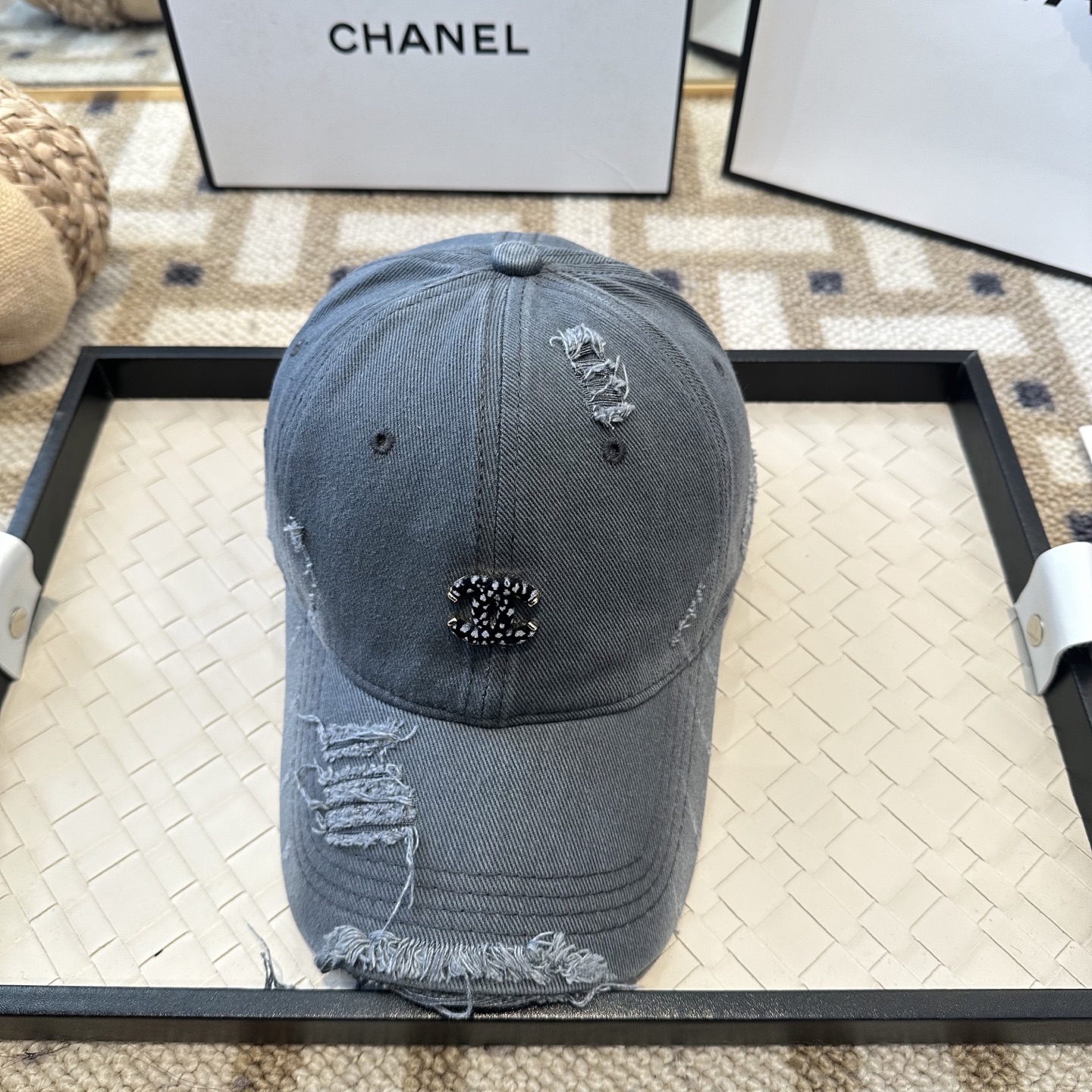 Chanel 新款简约棒球帽，新款 ， 款超好搭配，赶紧入手