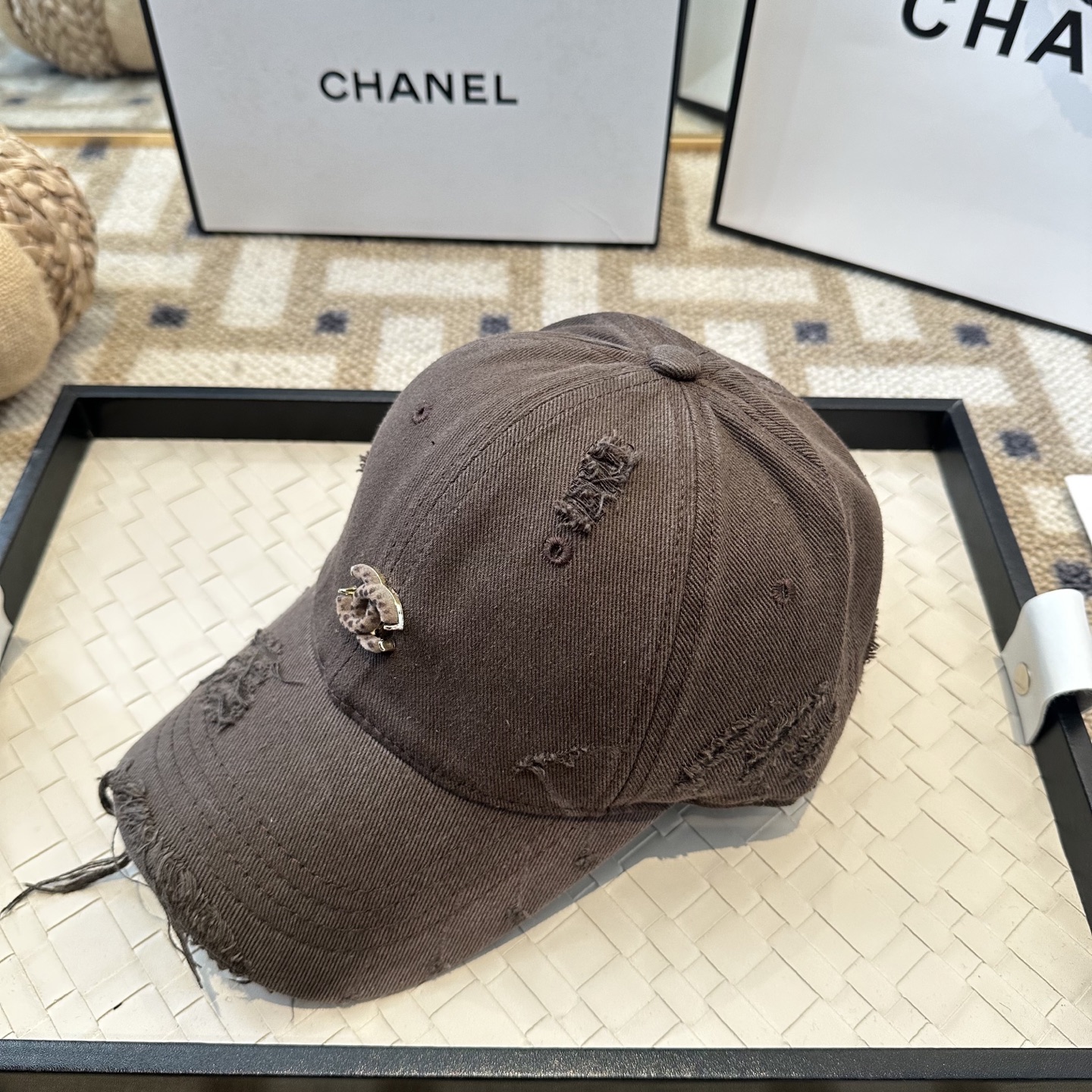 Chanel 新款简约棒球帽，新款 ， 款超好搭配，赶紧入手