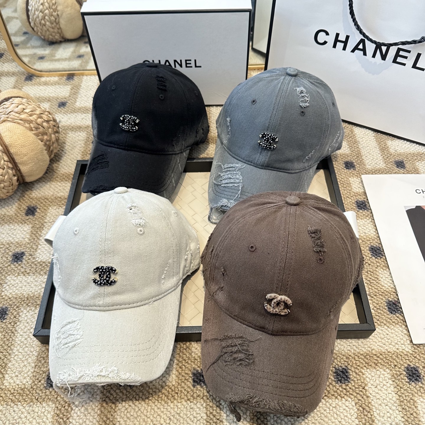 Chanel 新款简约棒球帽，新款 ， 款超好搭配，赶紧入手