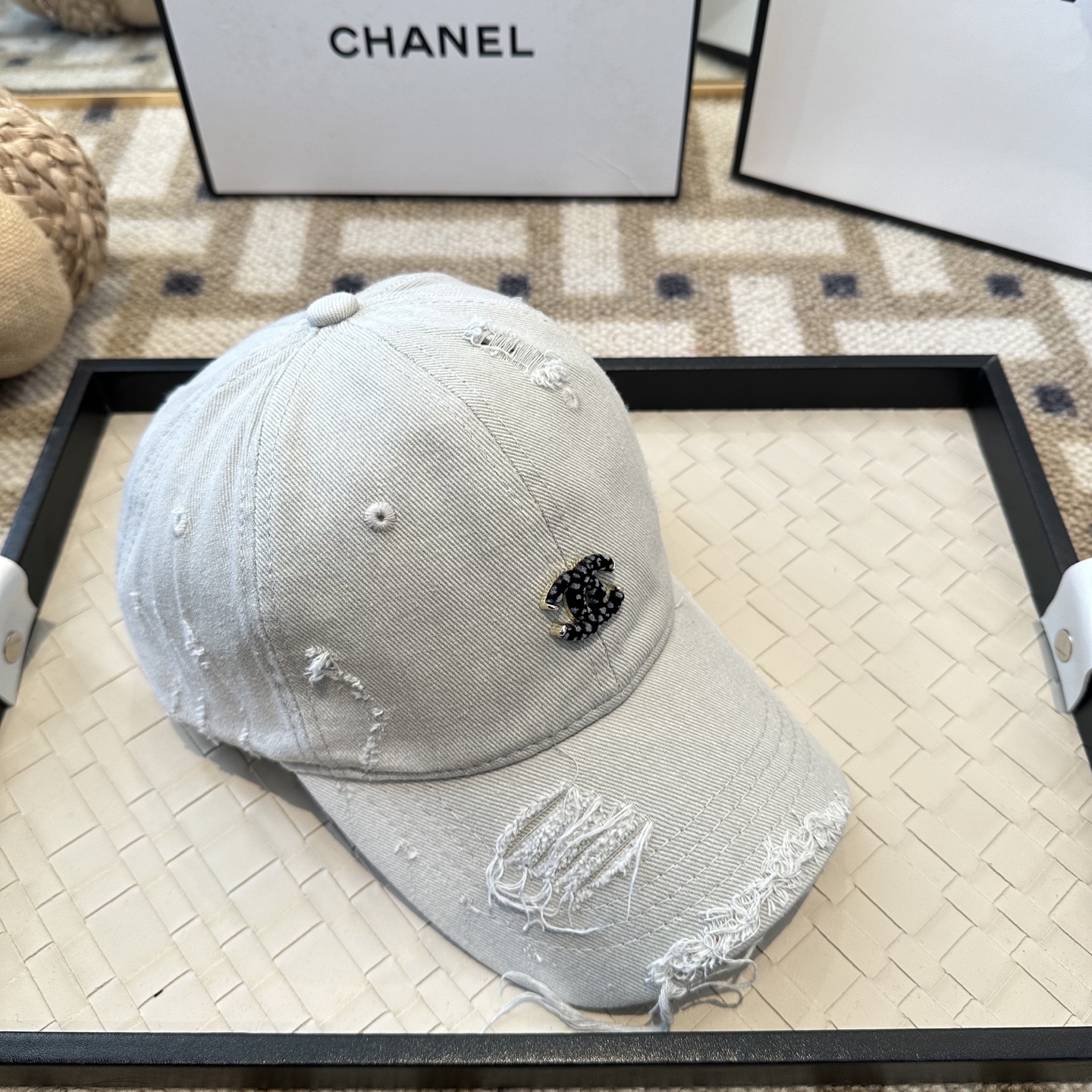 Chanel 新款简约棒球帽，新款 ， 款超好搭配，赶紧入手