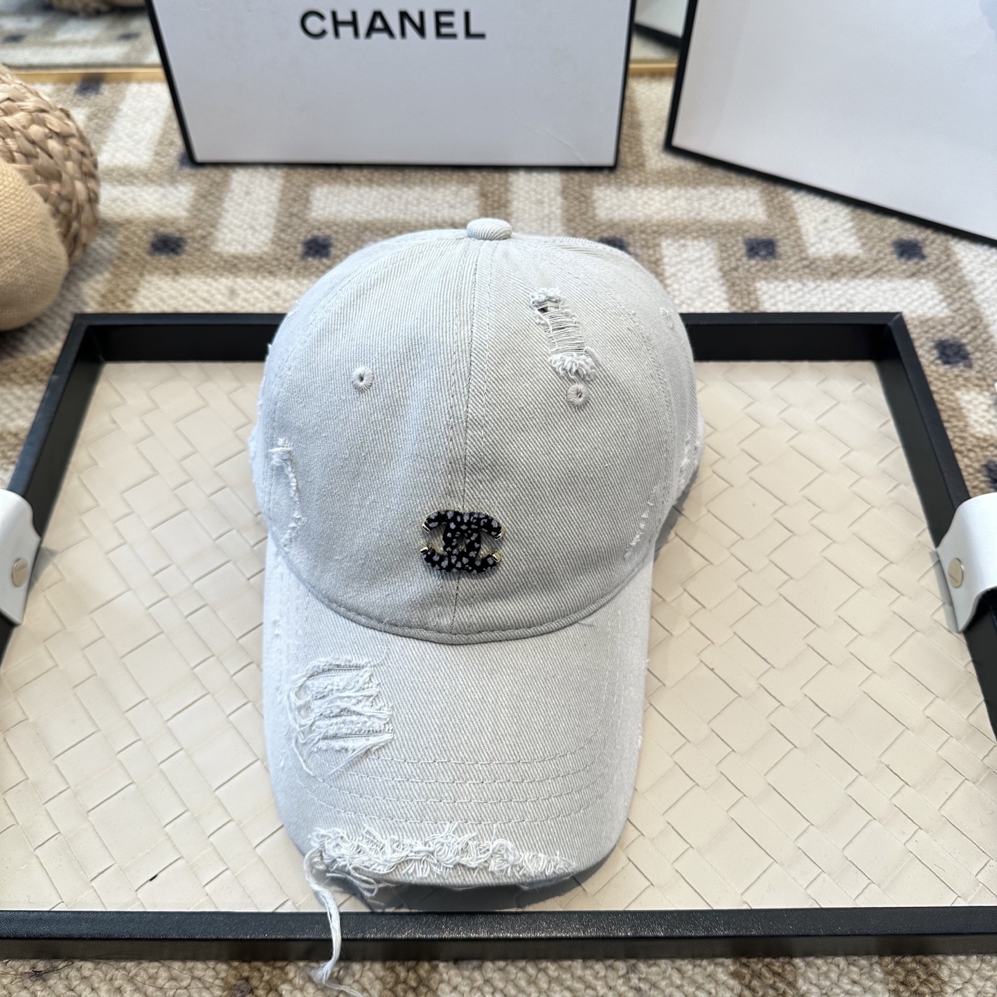 Chanel 新款简约棒球帽，新款 ， 款超好搭配，赶紧入手