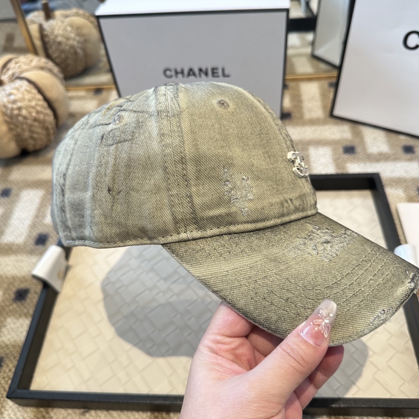 CHANEL香奈儿 新款简约棒球帽，新款出货，大牌款超好搭配，赶紧入手！