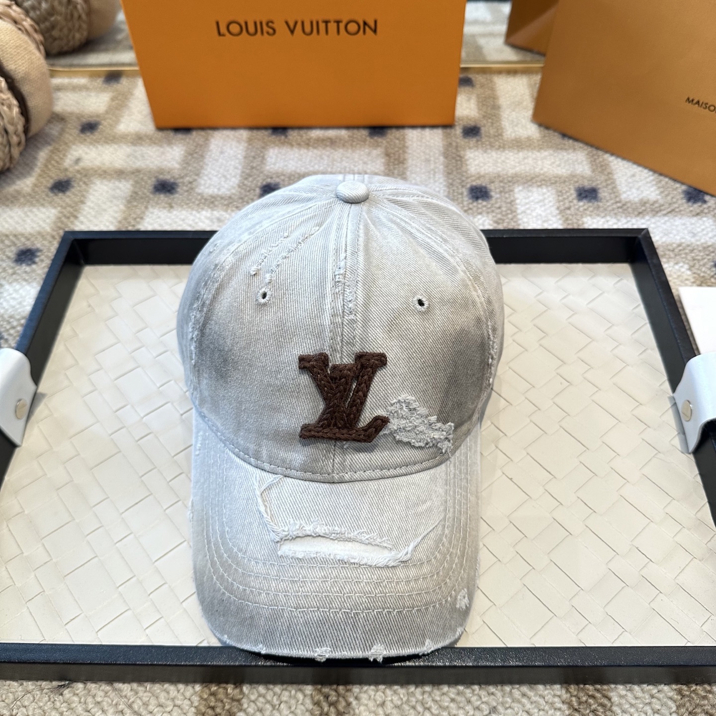 Louis Vuitton LouisVuitton 新款LV棒球帽，重工打造 高端 ，百搭款