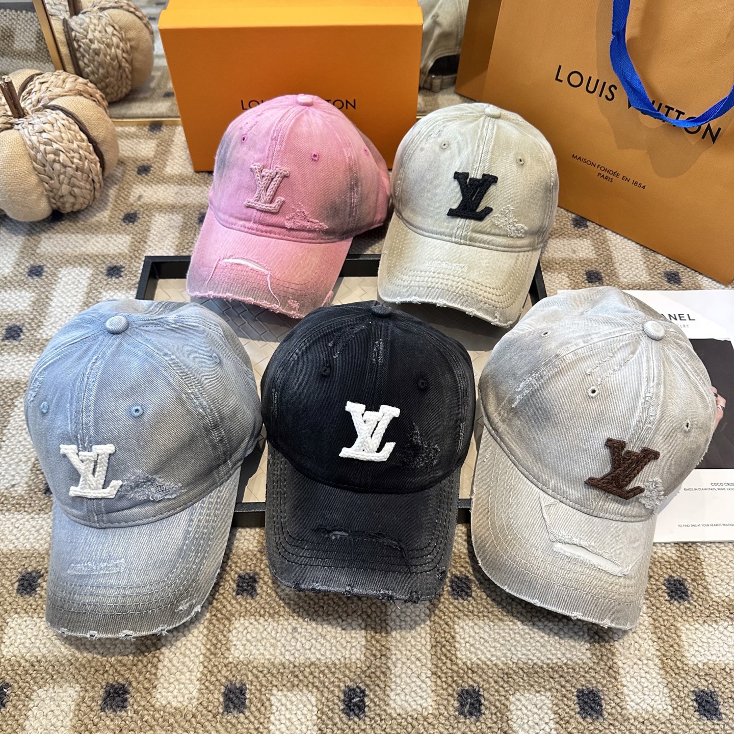 Louis Vuitton LouisVuitton 新款LV棒球帽，重工打造 高端 ，百搭款