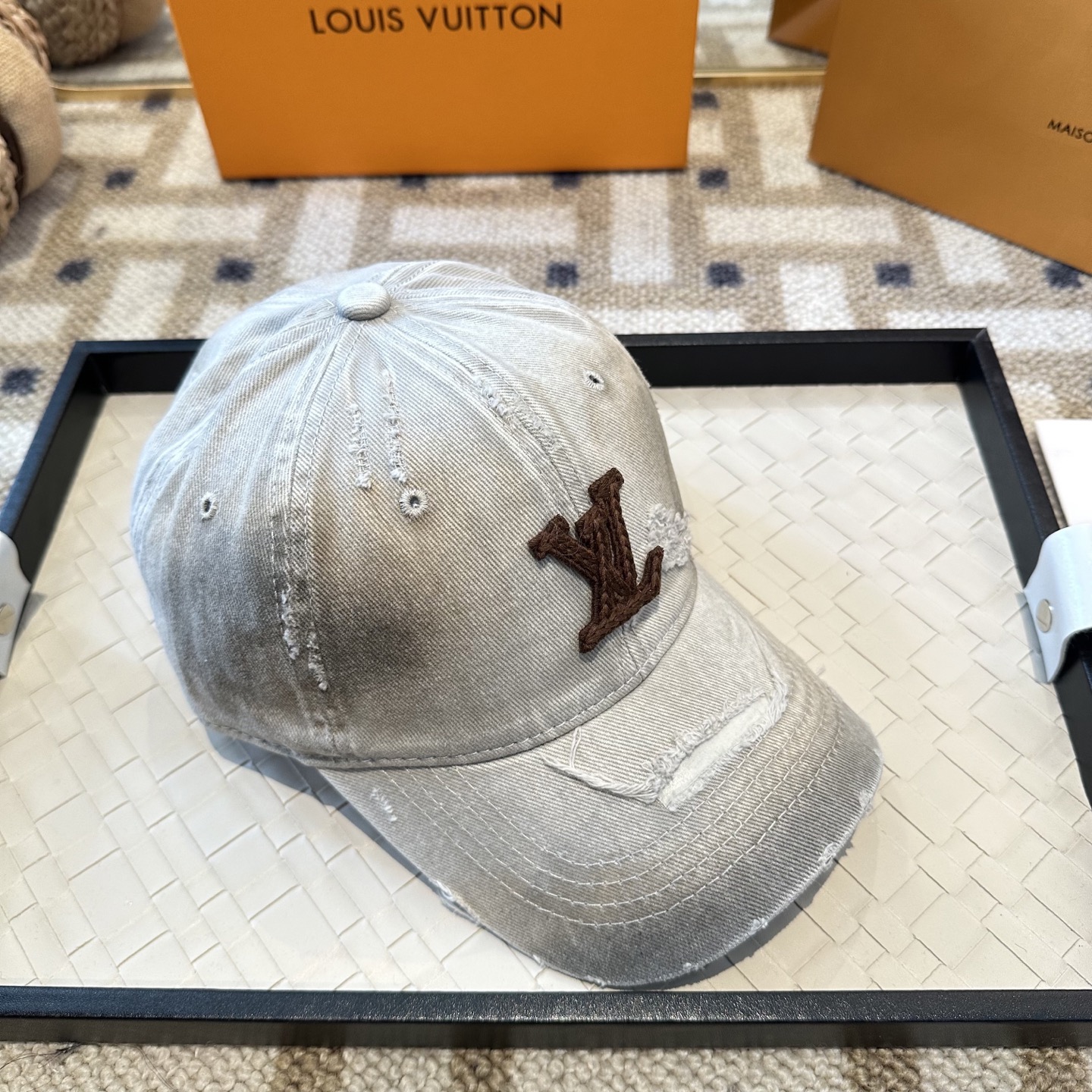 Louis Vuitton LouisVuitton 新款LV棒球帽，重工打造 高端 ，百搭款