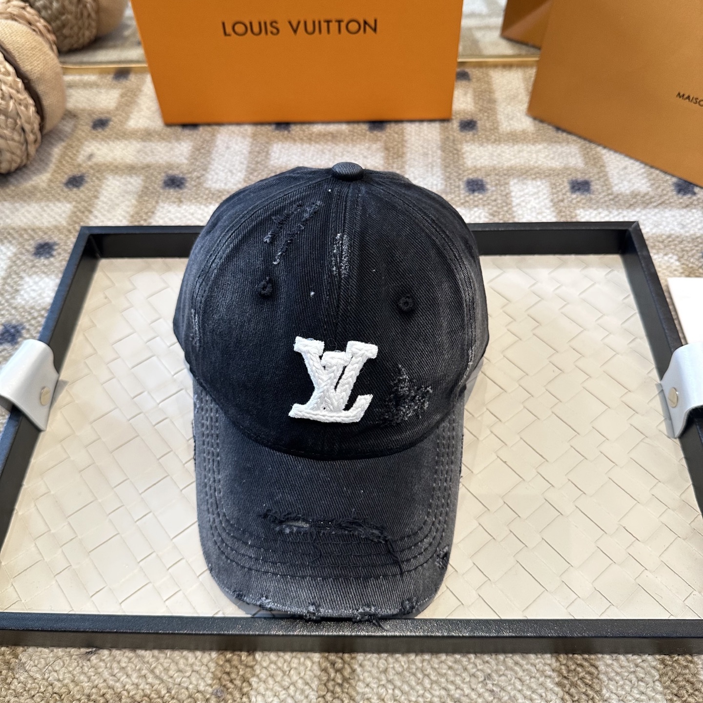 Louis Vuitton LouisVuitton 新款LV棒球帽，重工打造 高端 ，百搭款
