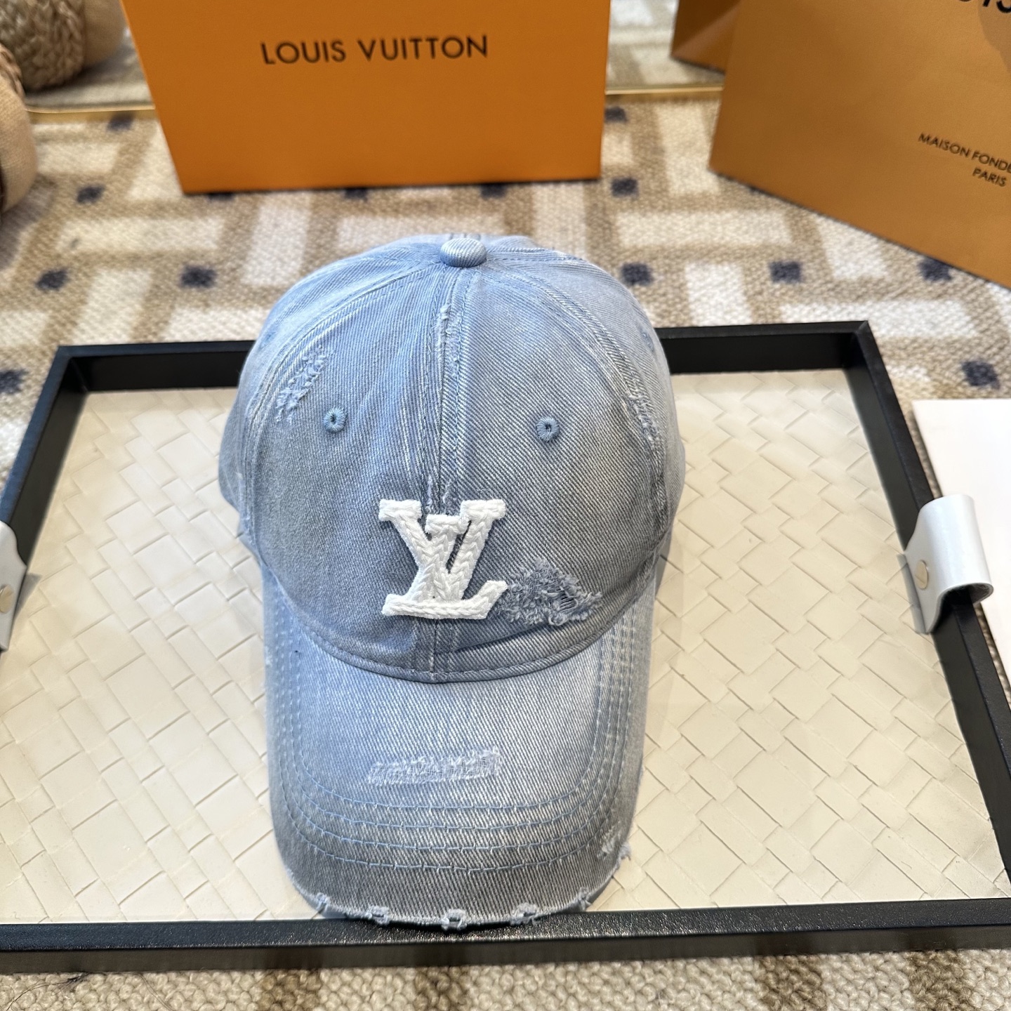 Louis Vuitton LouisVuitton 新款LV棒球帽，重工打造 高端 ，百搭款