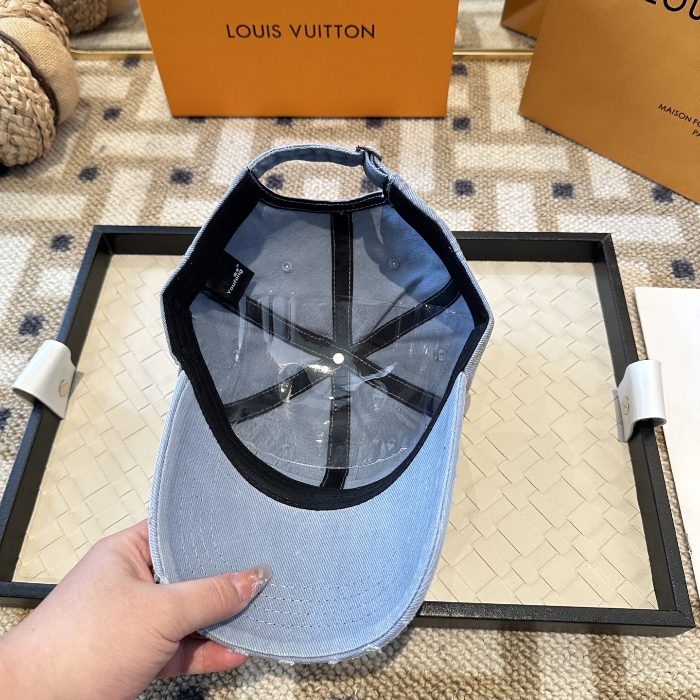 🧢路易威登棒球帽 LouisVuitton😍新款LV棒球帽，重工打造♥️高端大气，百搭款🤗男女通用！