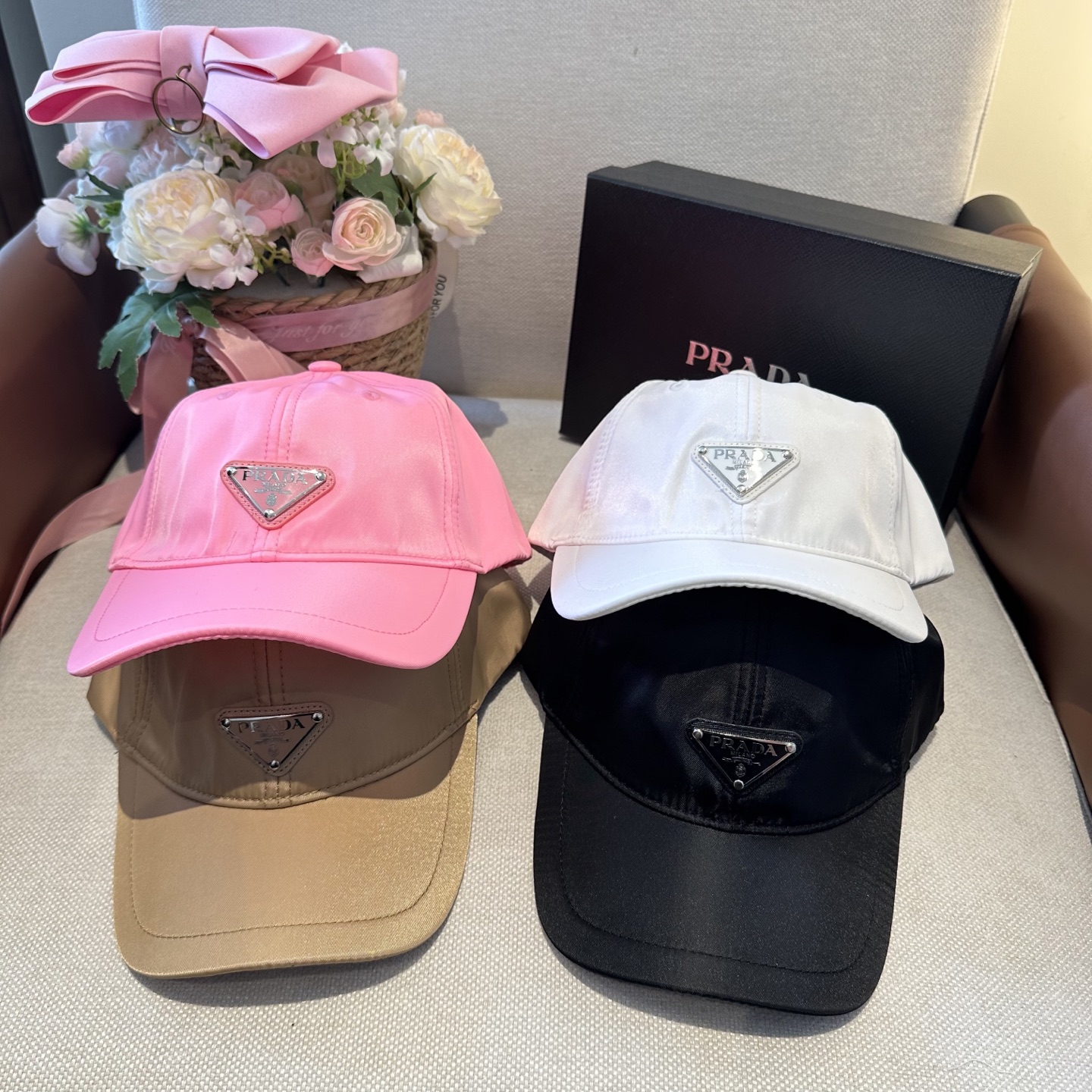 Prada 普拉达 三角标棒球帽