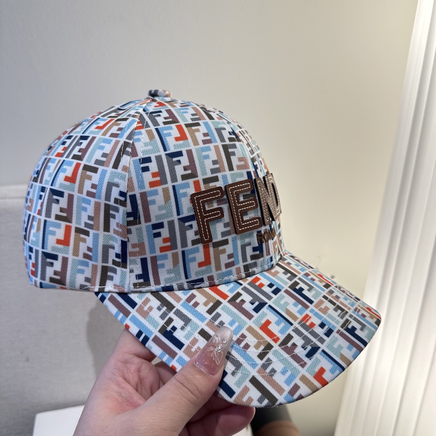 FENDI芬迪 新款棒球帽🧢 经典FF中古单品，气质穿搭单品，质量杠杠👍