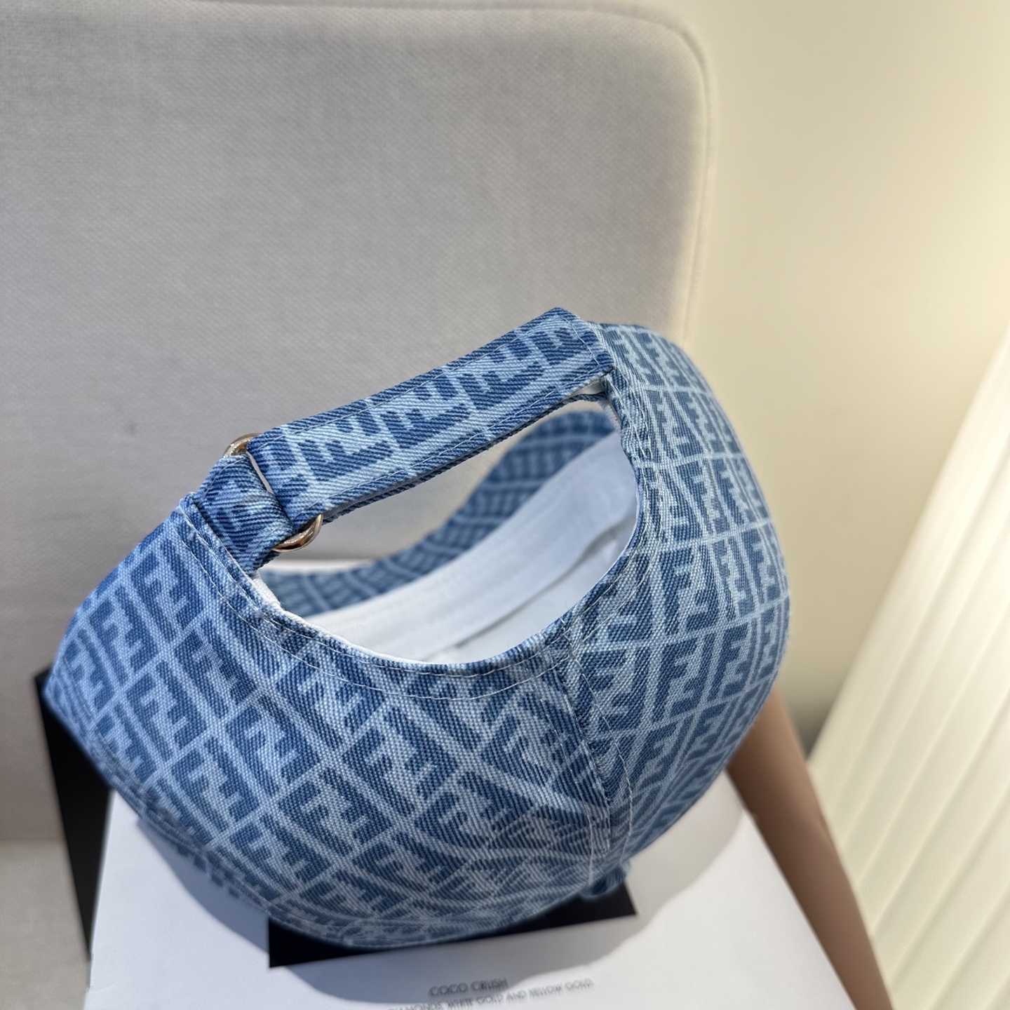 FENDI芬迪 新款棒球帽🧢 经典FF中古单品，气质穿搭单品，质量杠杠👍