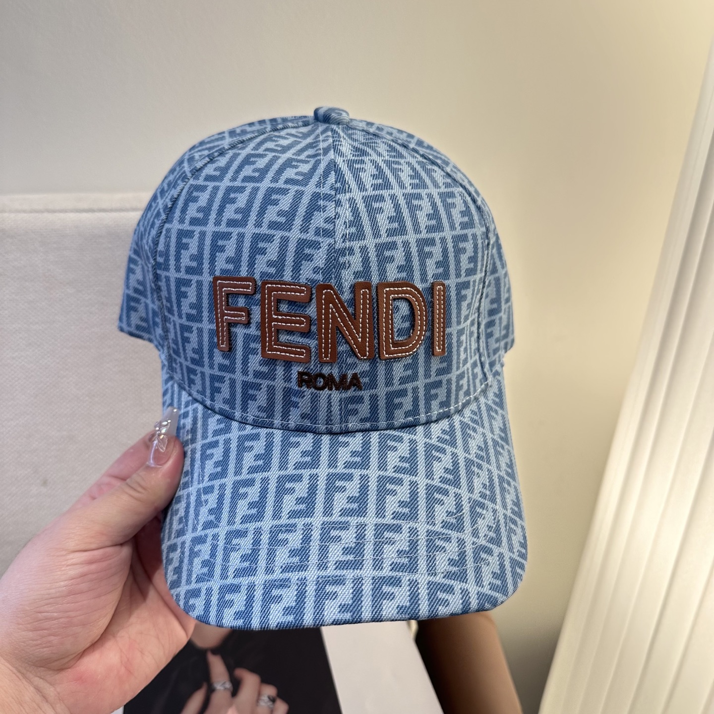 FENDI芬迪 新款棒球帽🧢 经典FF中古单品，气质穿搭单品，质量杠杠👍