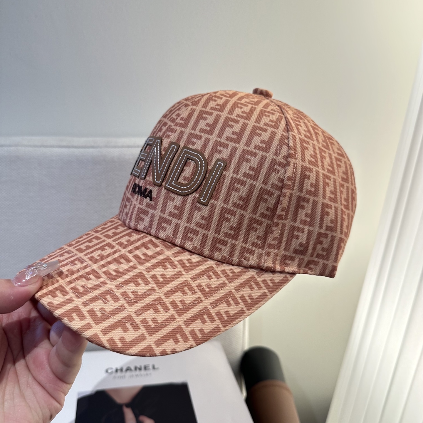 FENDI芬迪 新款棒球帽🧢 经典FF中古单品，气质穿搭单品，质量杠杠👍