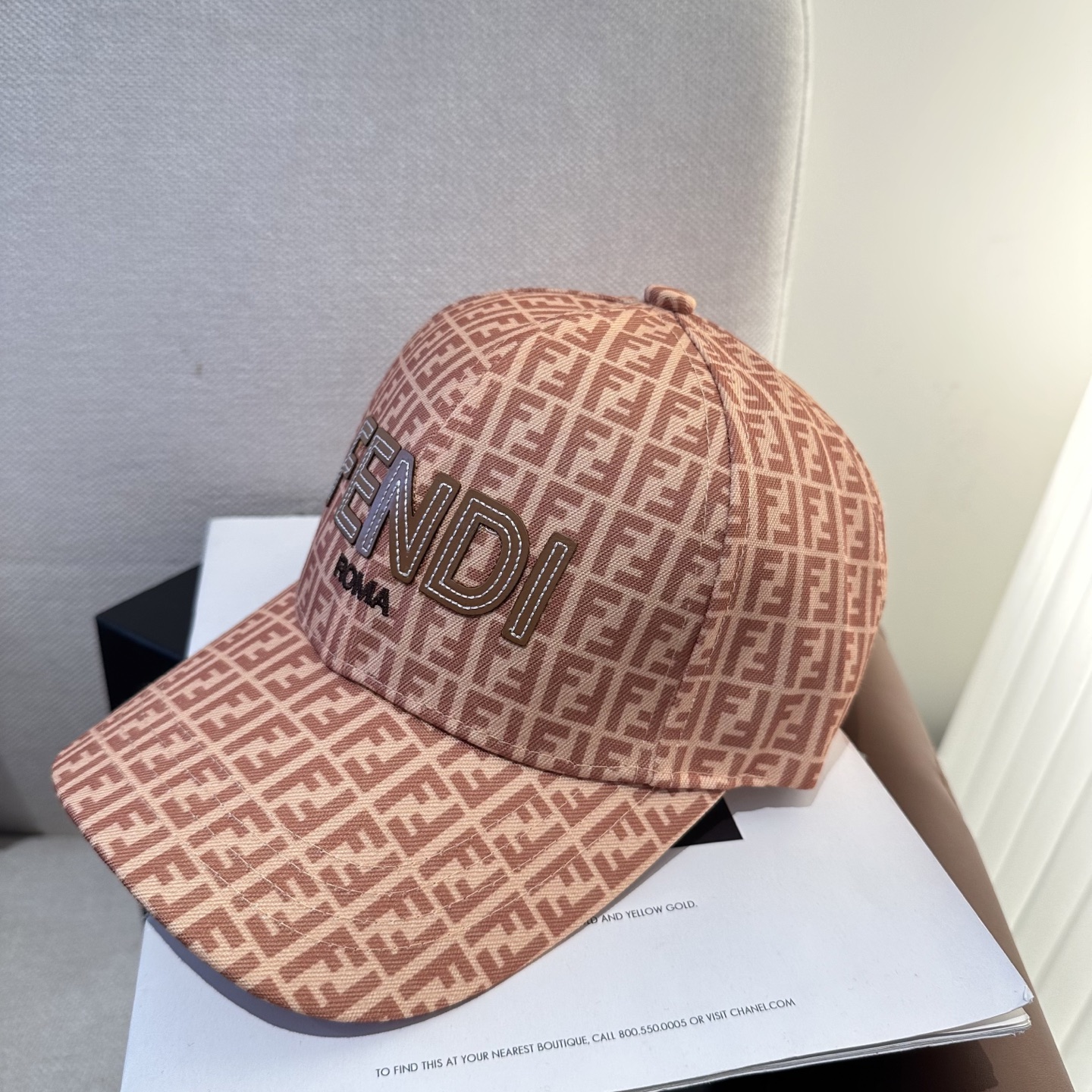 FENDI芬迪 新款棒球帽🧢 经典FF中古单品，气质穿搭单品，质量杠杠👍